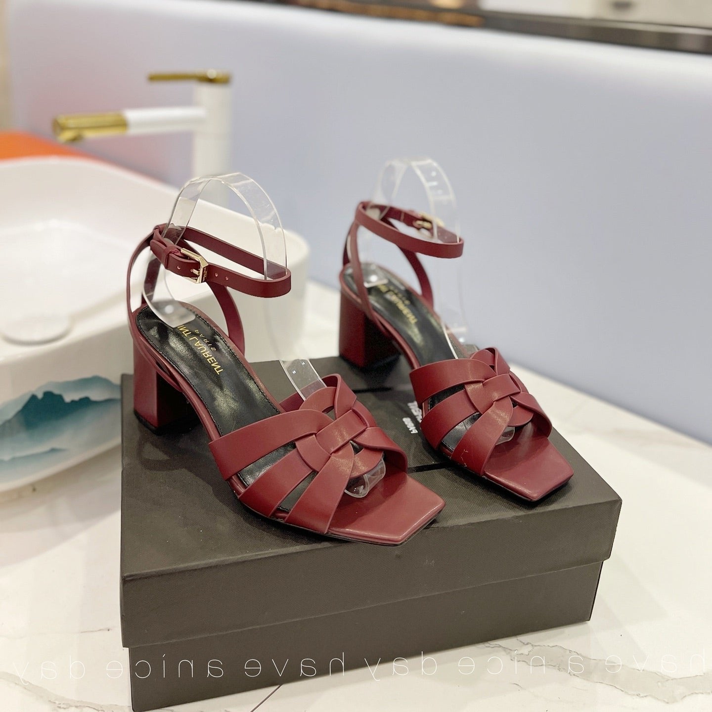 SL TRIBUTE SANDAL BERRY CALFSKIN - 34