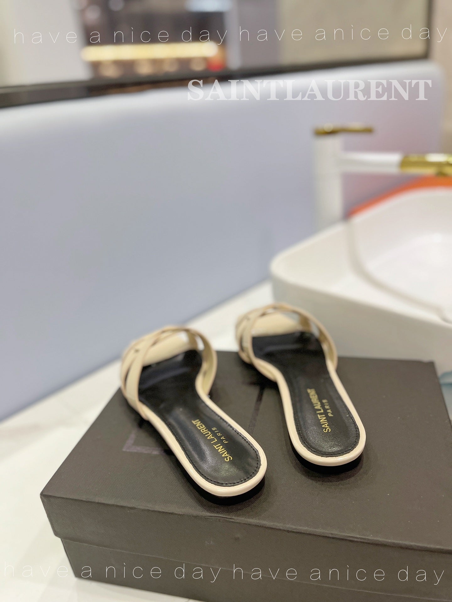 SL TRIBUTE SLIPPERS GLOSSY PASTEL YELLOW CALFSKIN - 34