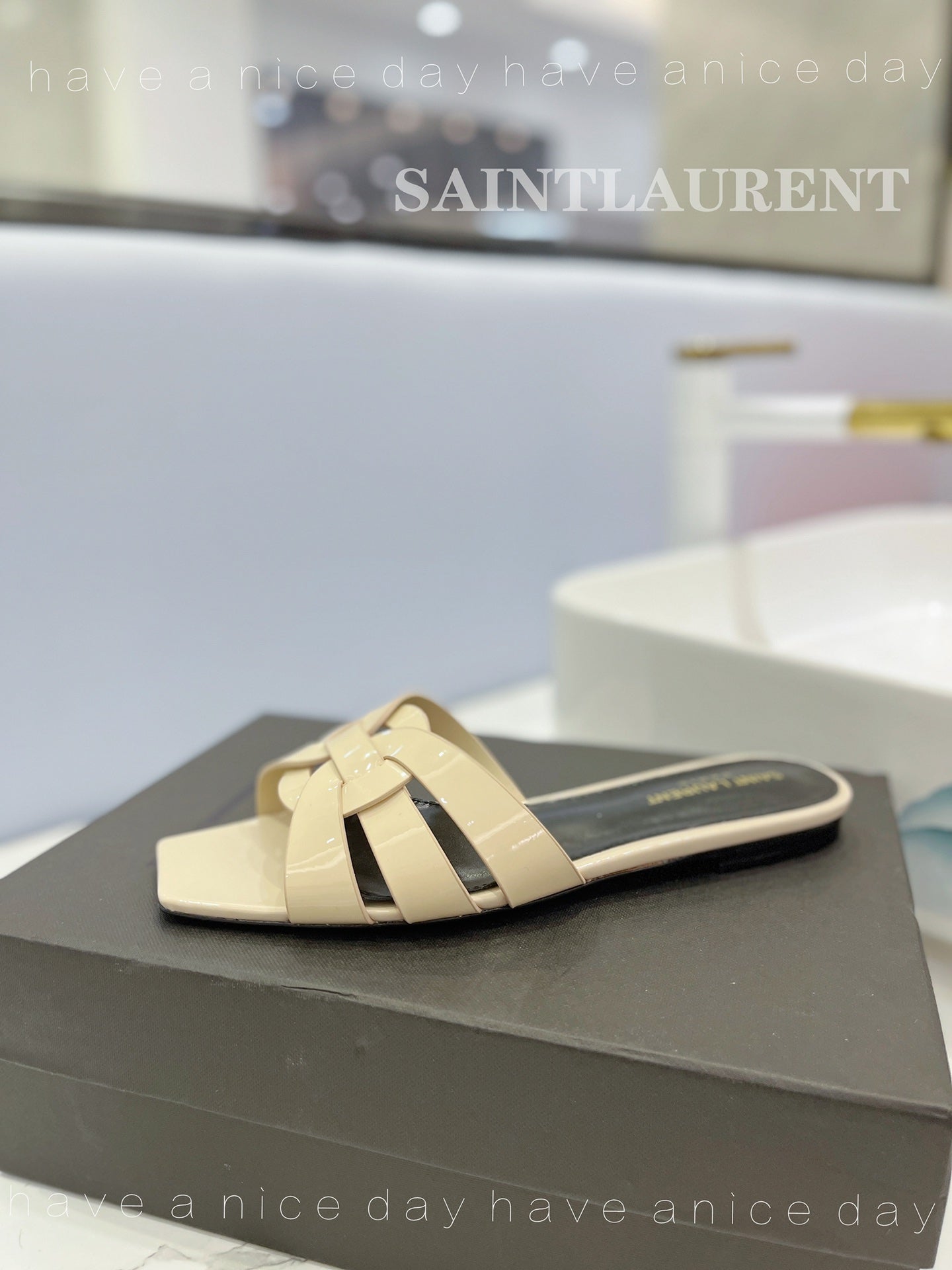 SL TRIBUTE SLIPPERS GLOSSY PASTEL YELLOW CALFSKIN - 34