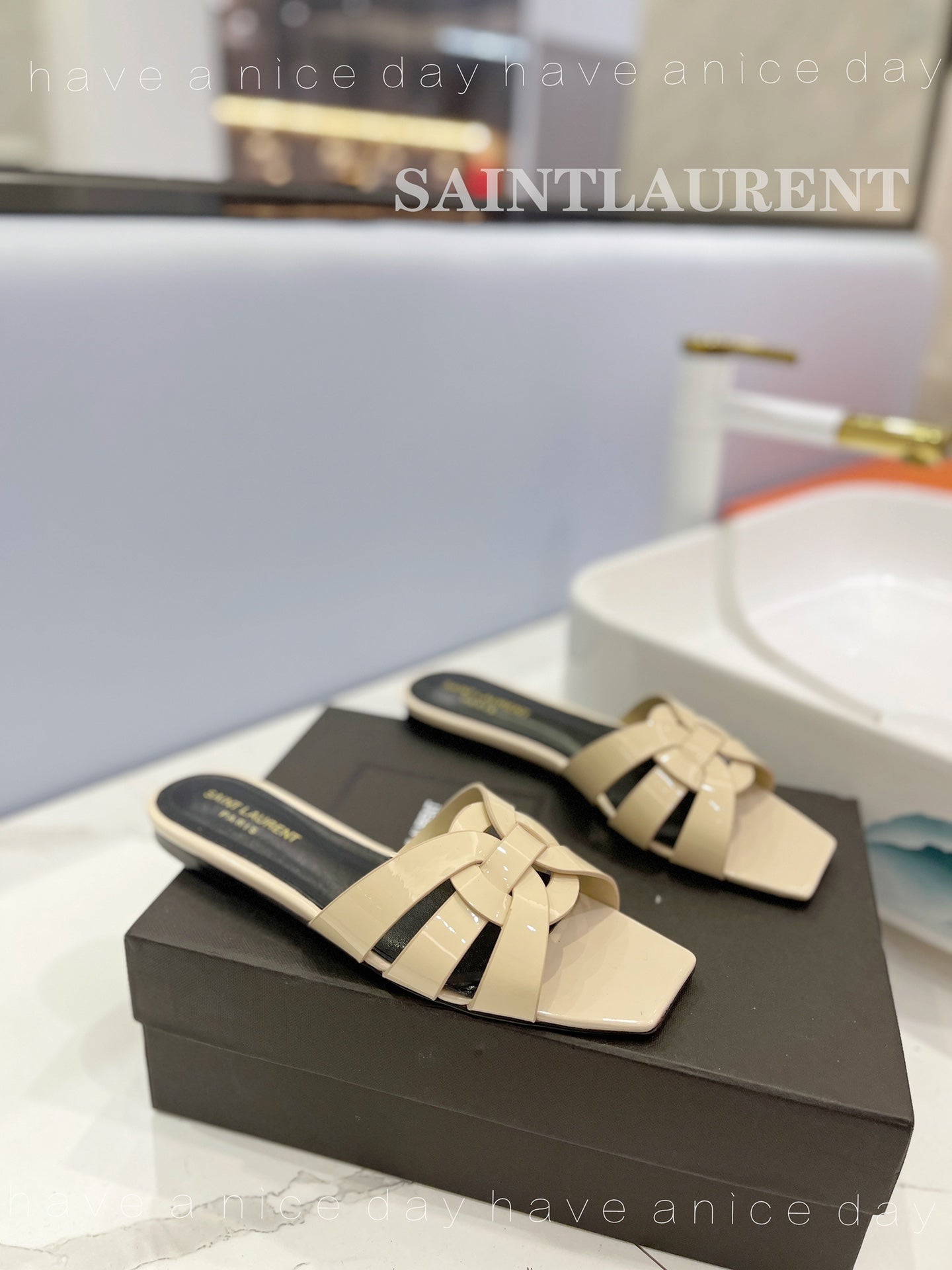 SL TRIBUTE SLIPPERS GLOSSY PASTEL YELLOW CALFSKIN - 34