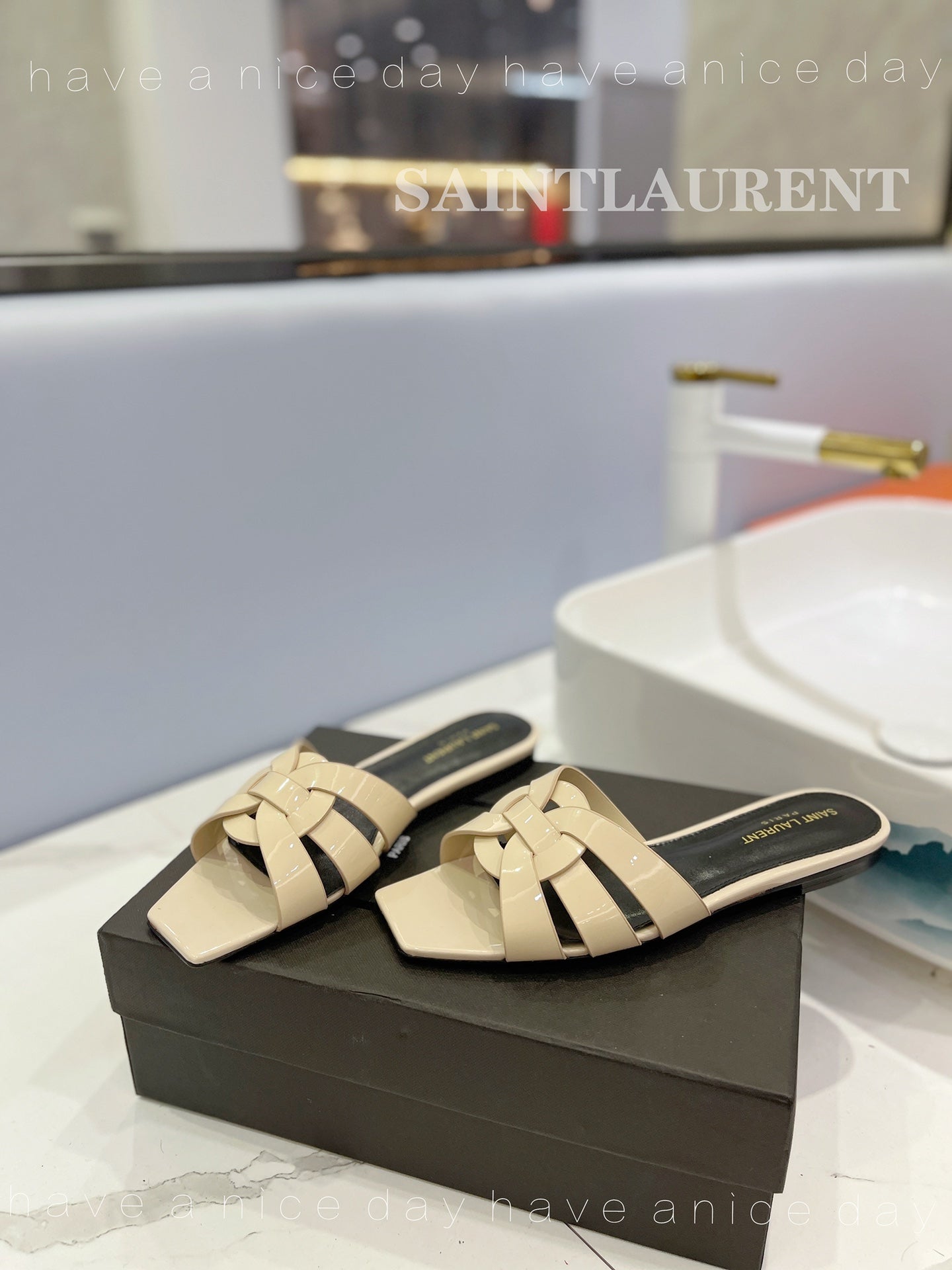 SL TRIBUTE SLIPPERS GLOSSY PASTEL YELLOW CALFSKIN - 34