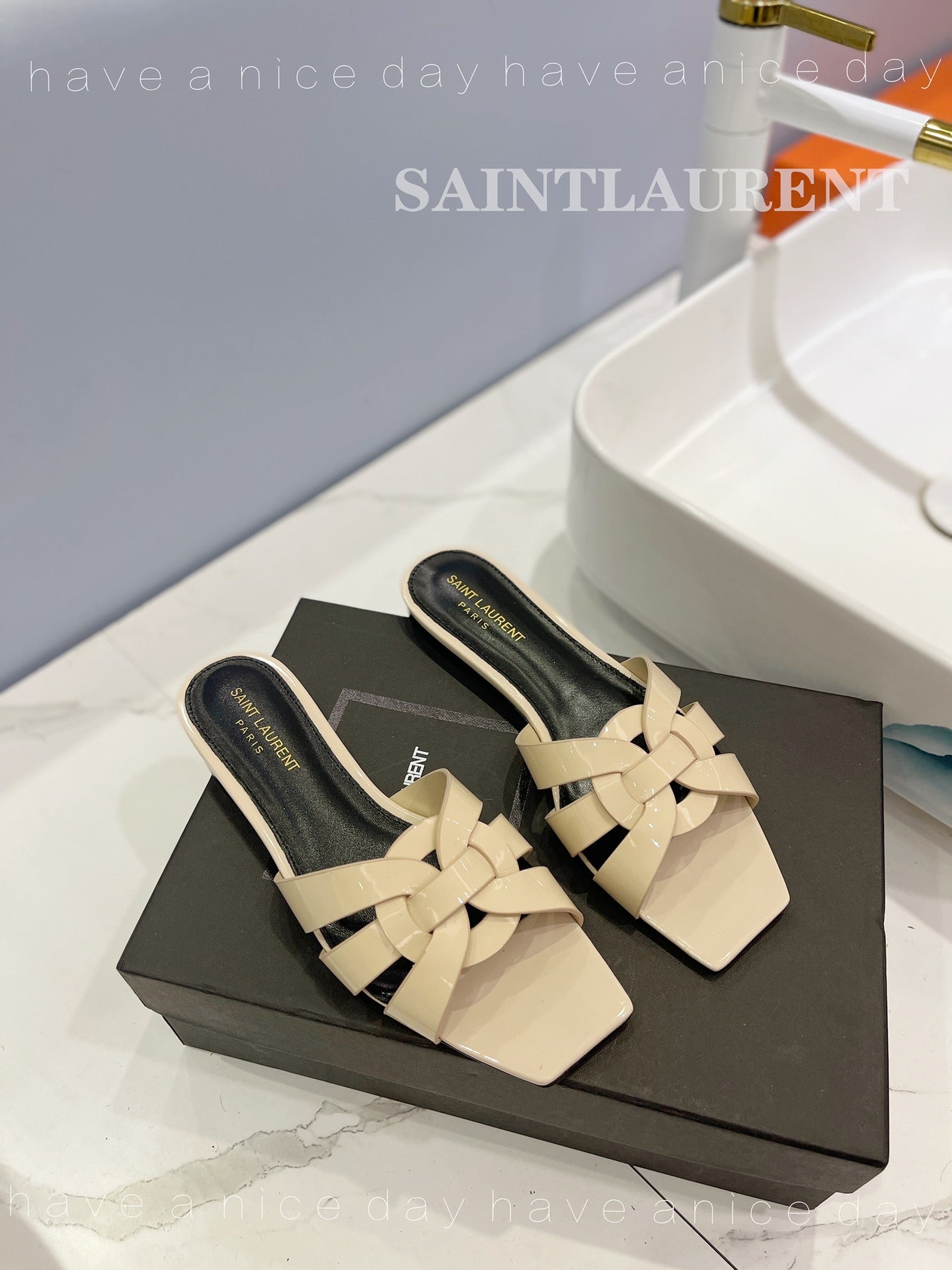SL TRIBUTE SLIPPERS GLOSSY PASTEL YELLOW CALFSKIN - 34