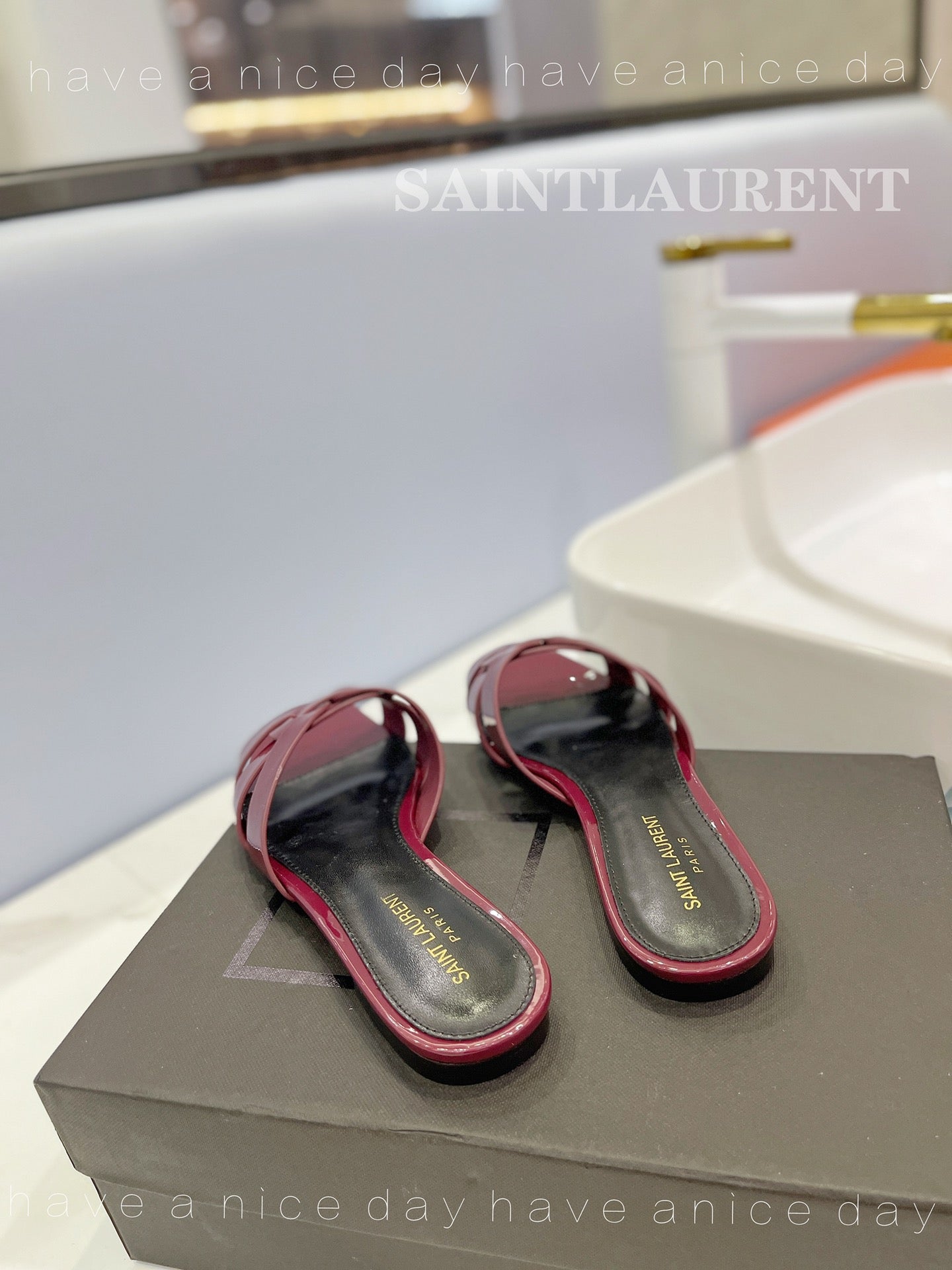 SL TRIBUTE SLIPPERS GLOSSY BERRY CALFSKIN - 34