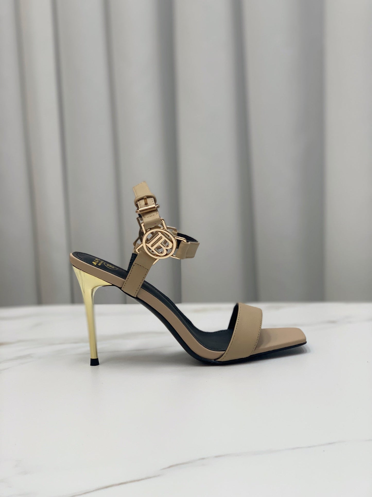 BALMAIN 25S HIGH HEELS WITH B METAL DETAIL 95MM IN LIGHT BROWN CALFSKIN - 35