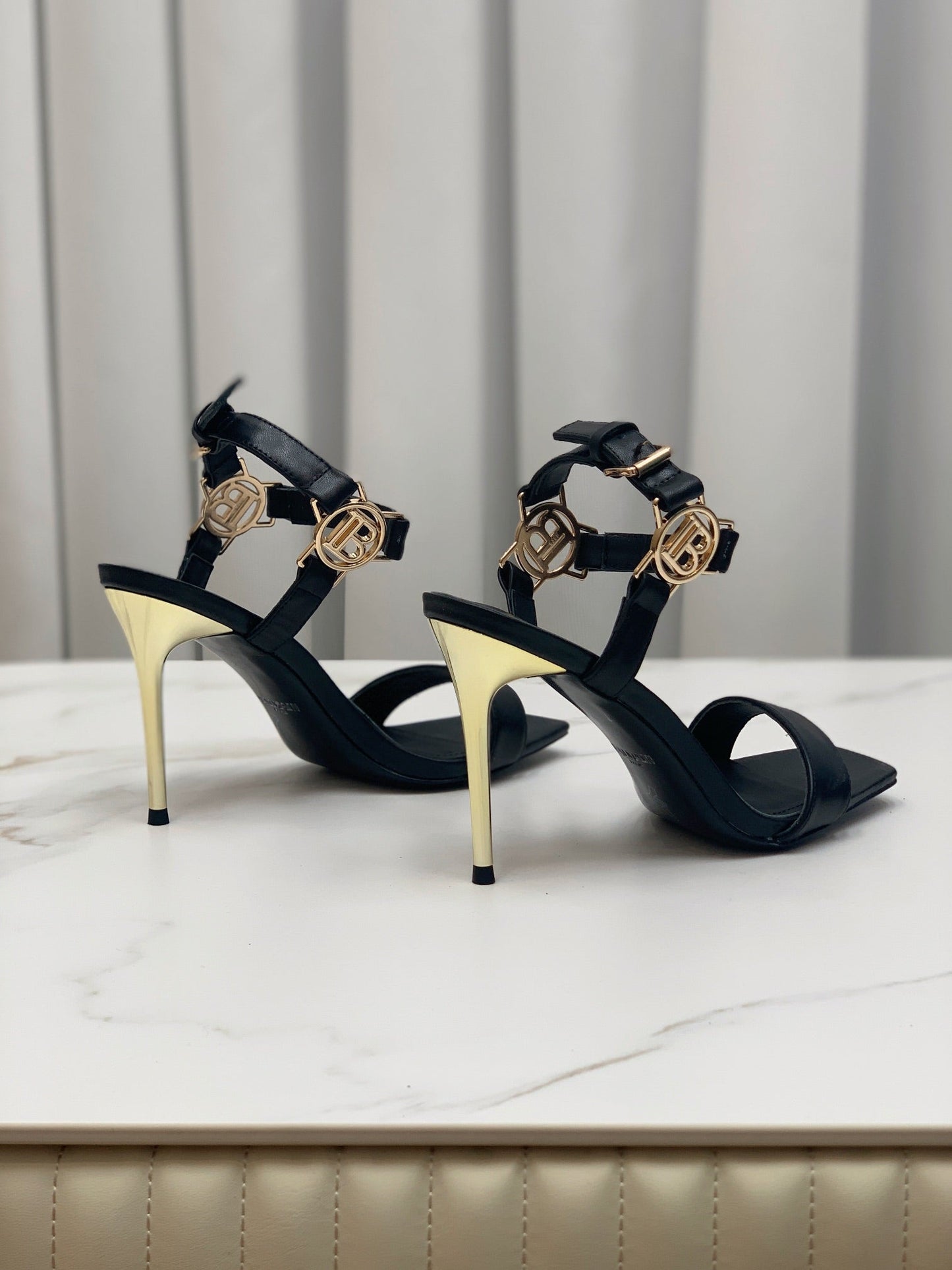 BALMAIN 25S HIGH HEELS WITH B METAL DETAIL 95MM IN BLACK CALFSKIN - 35