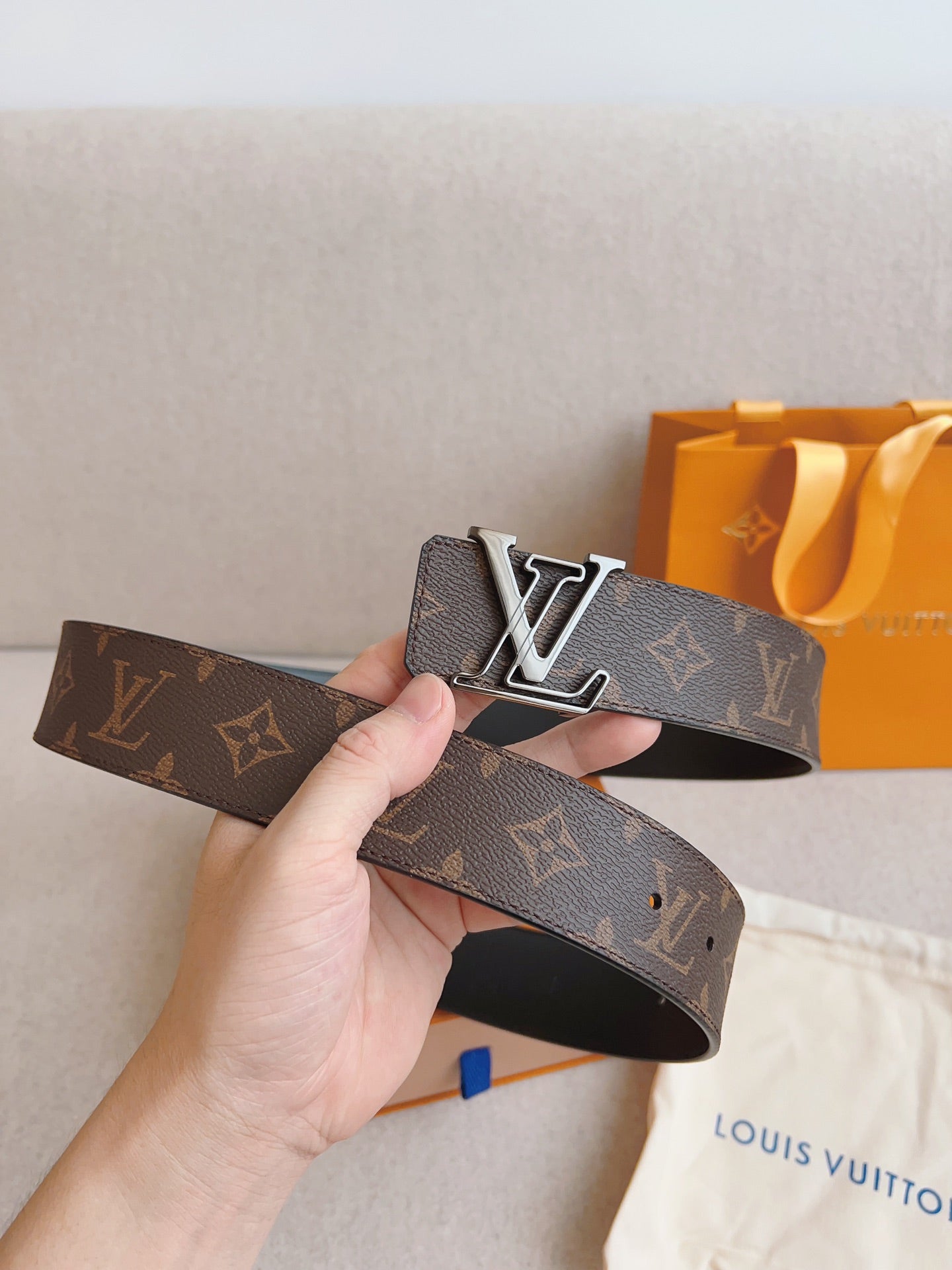LV 25S BELT 40 MM IN BROWN CALFSKIN 593207 - 26-28
