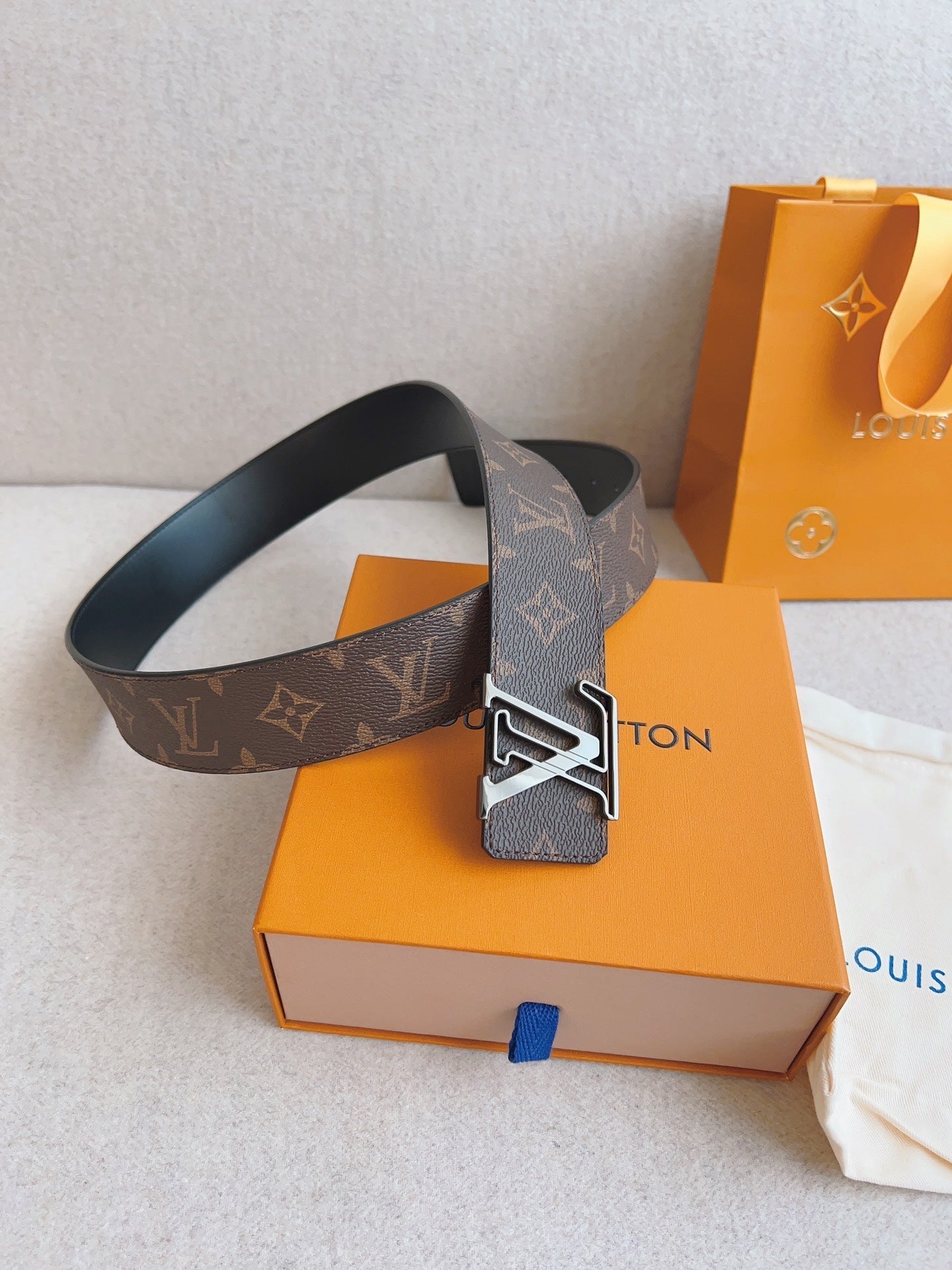 LV 25S BELT 40 MM IN BROWN CALFSKIN 593207 - 26-28