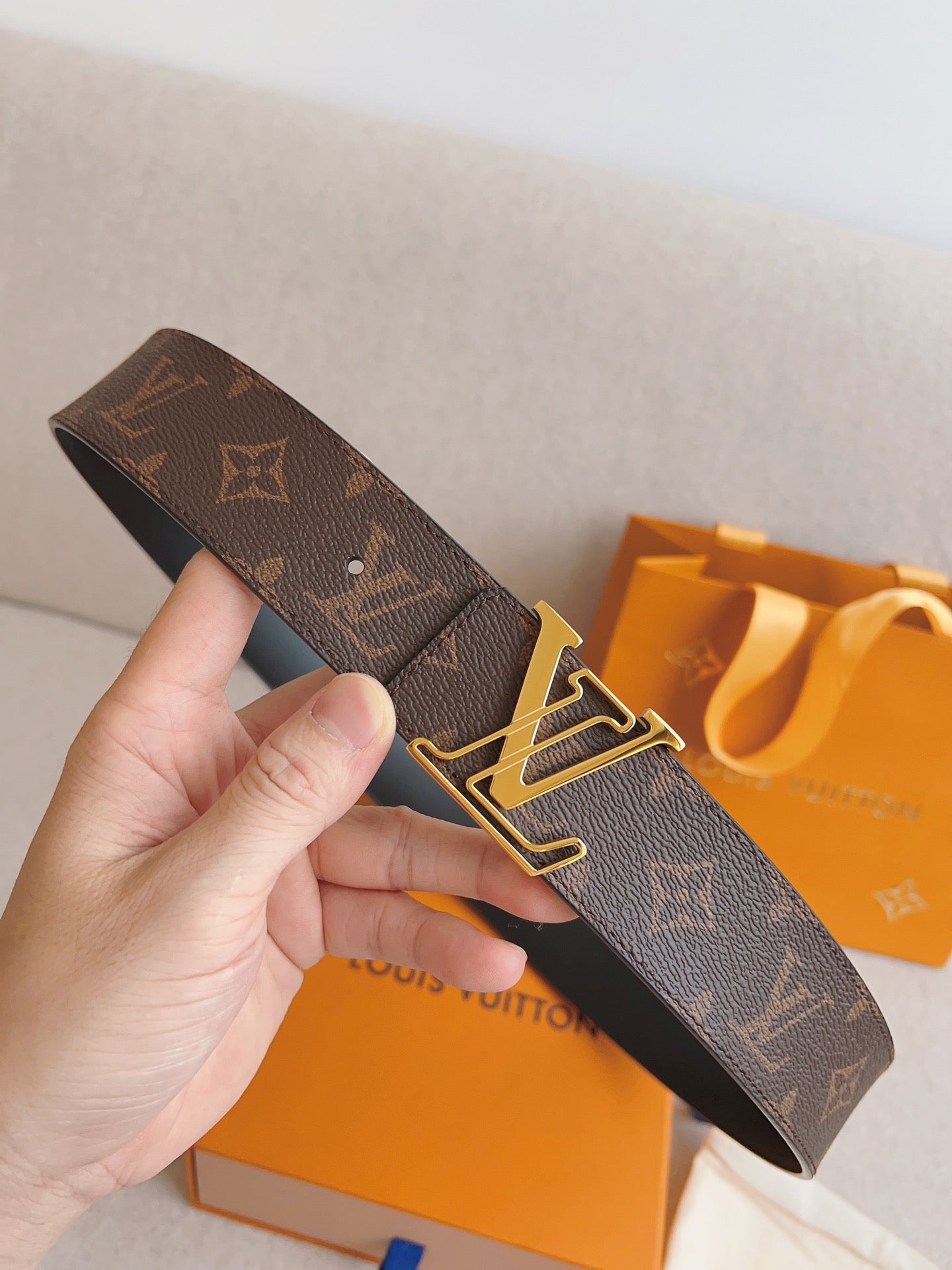 LV 25S BELT 40 MM IN BROWN CALFSKIN 593208 - 26-28