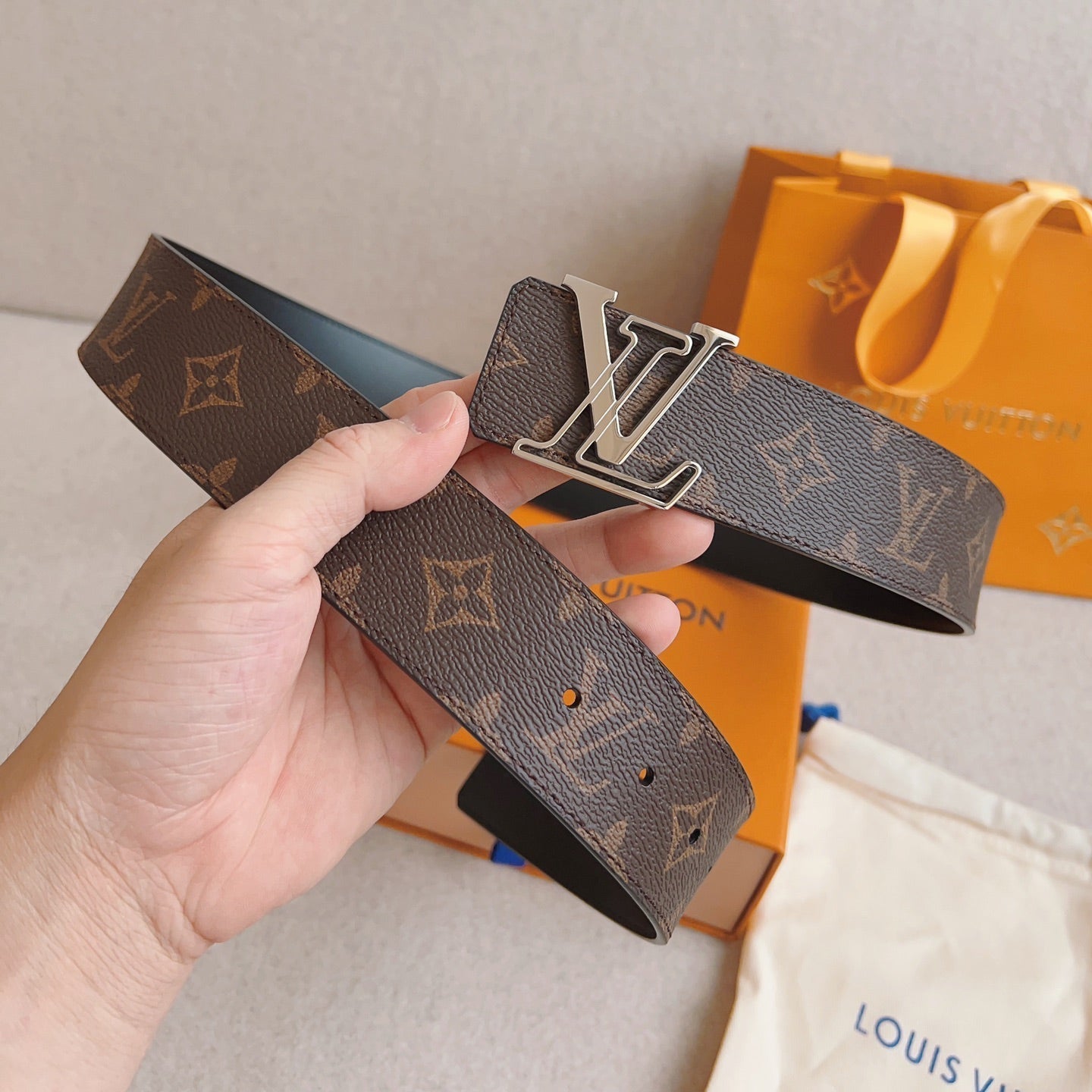 LV 25S BELT 40 MM IN BROWN CALFSKIN 593209 - 26-28