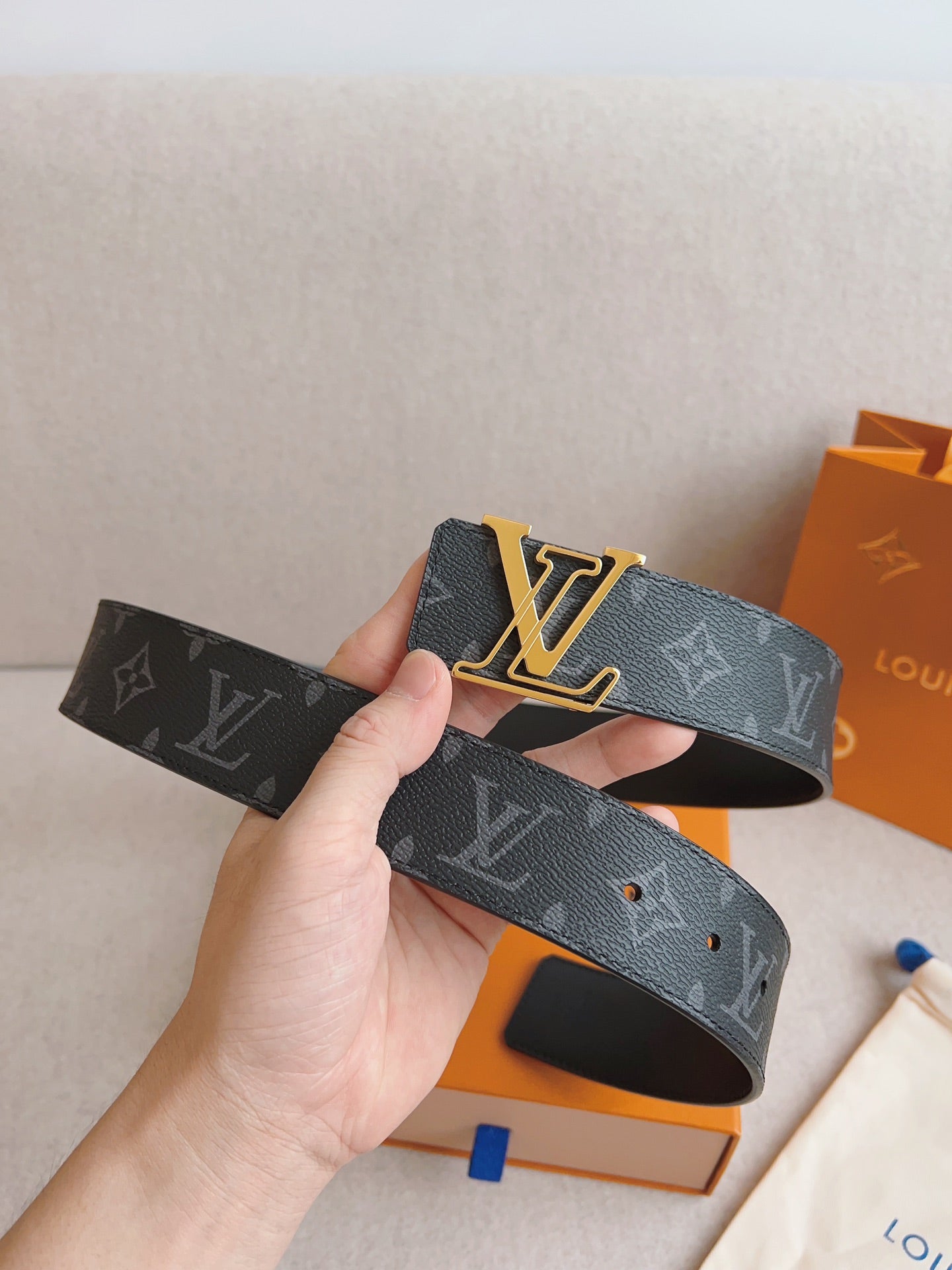 LV 25S BELT 40 MM IN BLACK MIX GREY CALFSKIN 593205 - 26-28