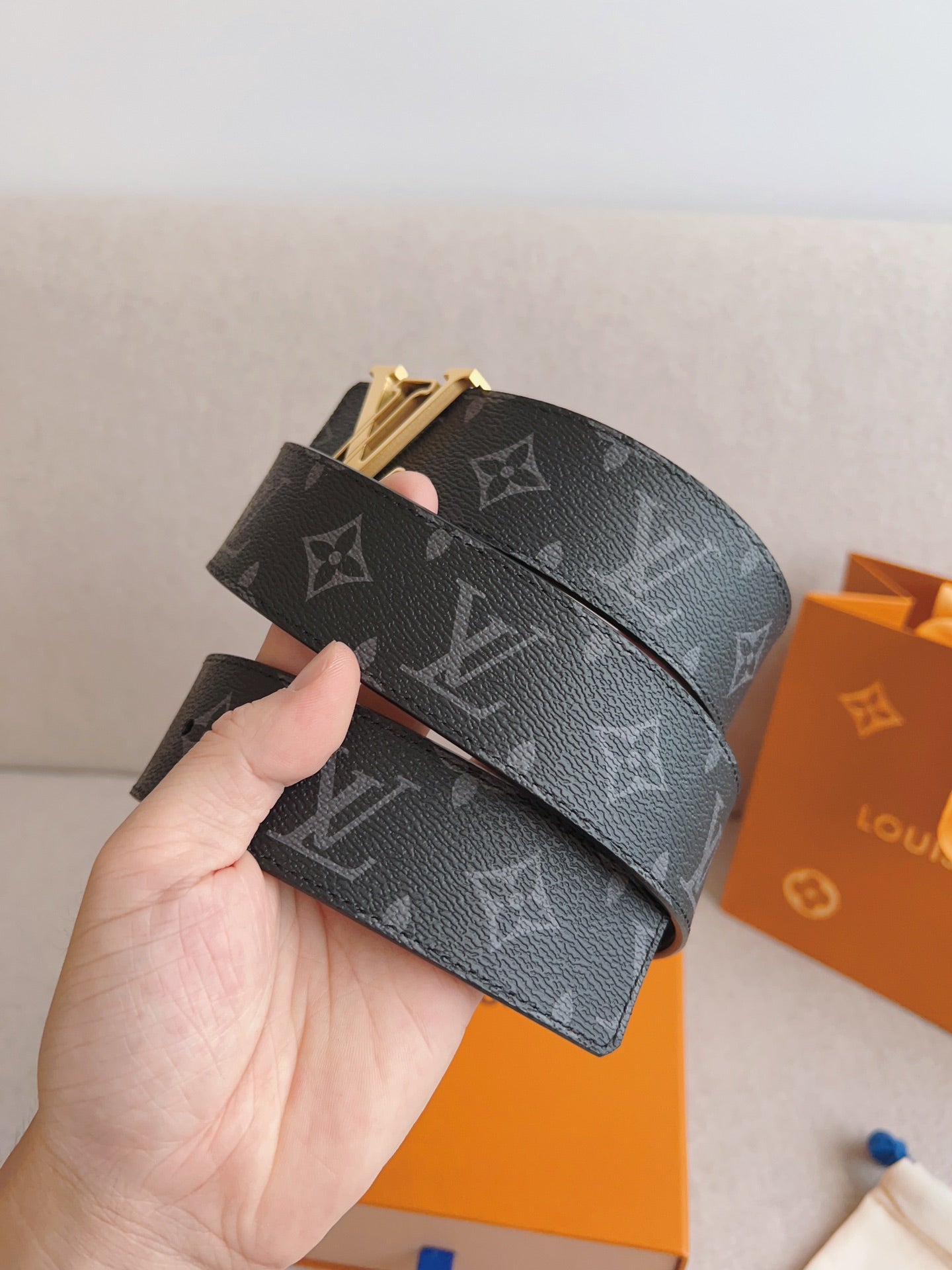 LV 25S BELT 40 MM IN BLACK MIX GREY CALFSKIN 593205 - 26-28