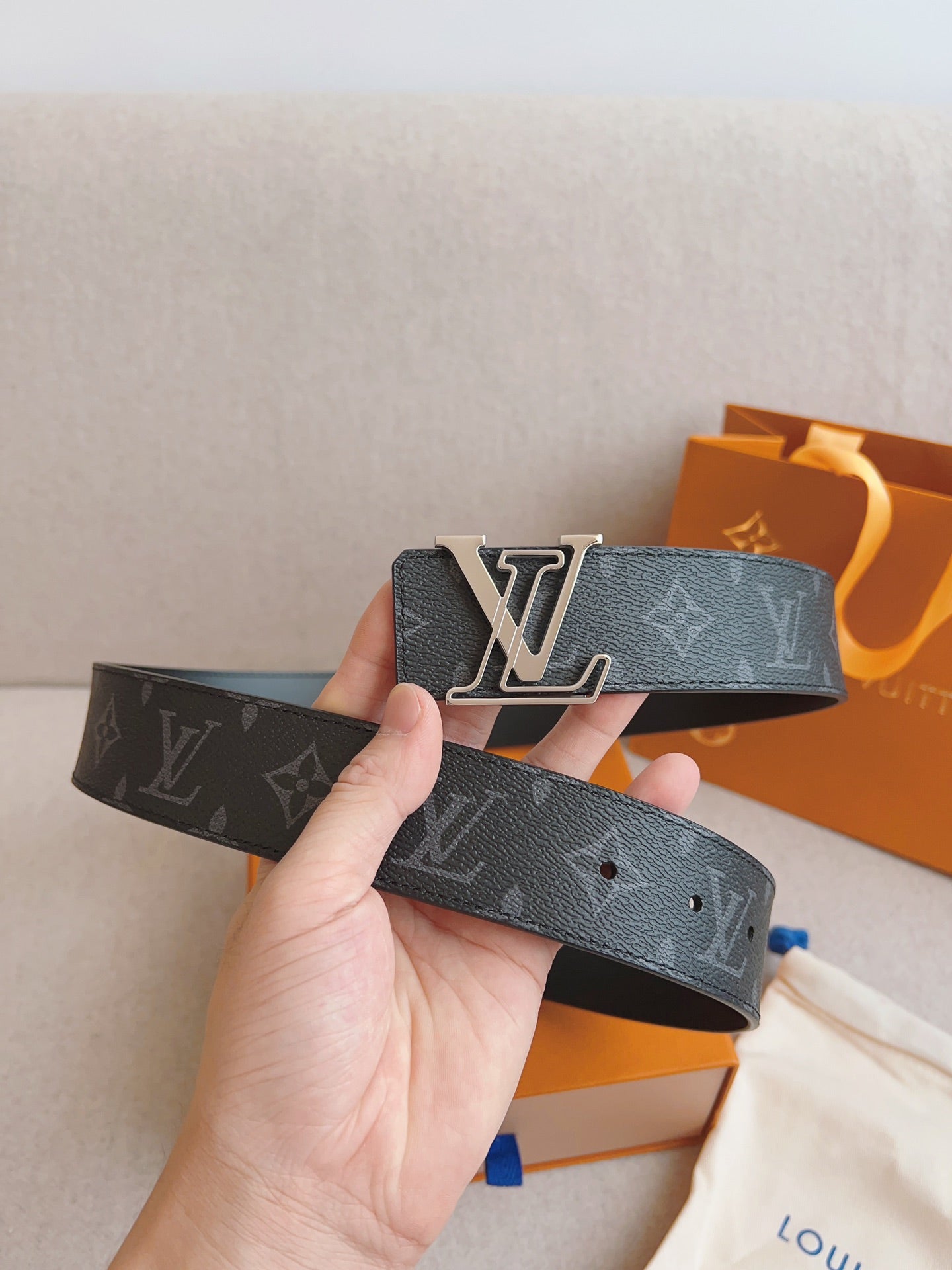 LV 25S BELT 40 MM IN BLACK MIX GREY CALFSKIN 593206 - 26-28