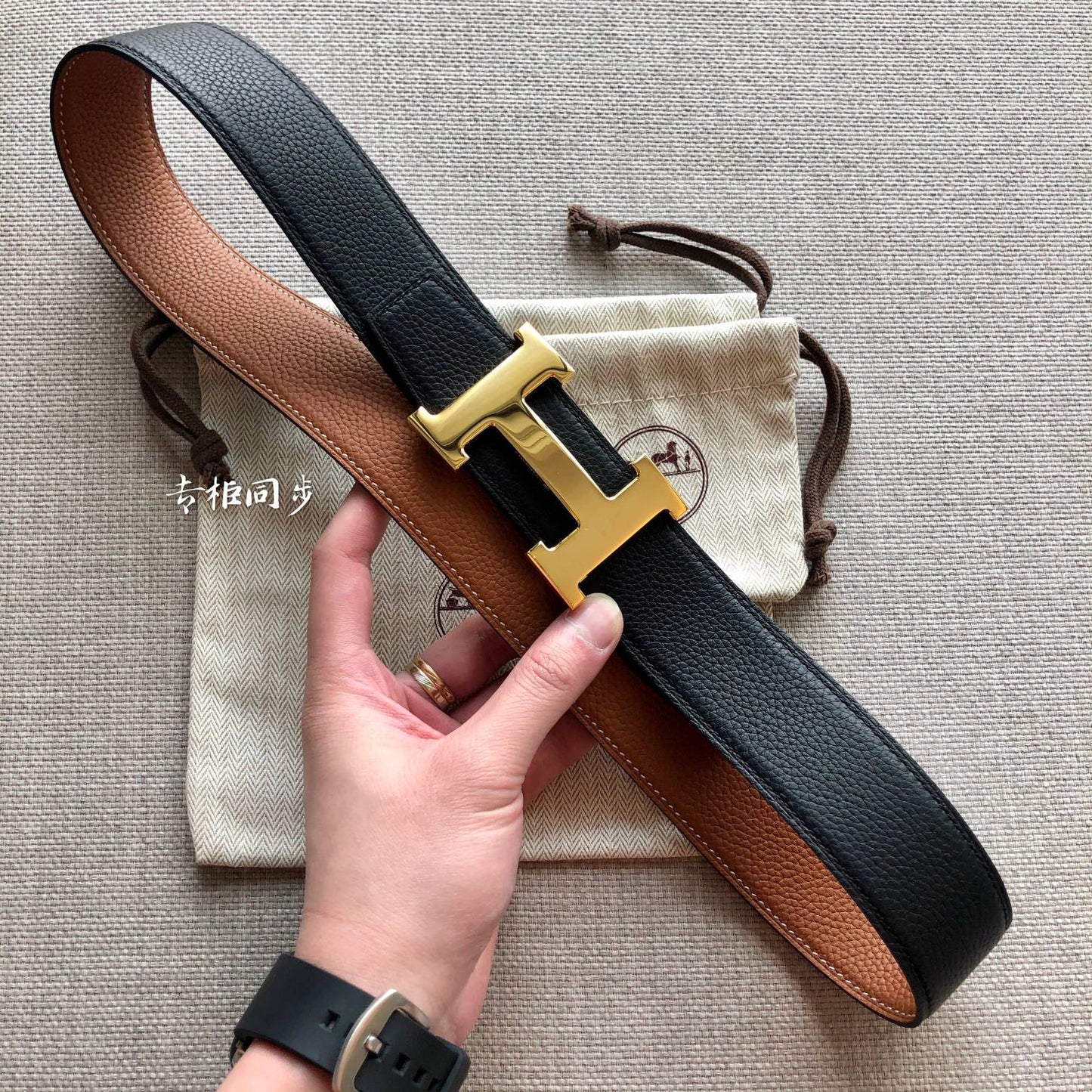 HM BELT BUCKLE & REVERSIBLE BLACK AND BRONZE BROWN LEATHER STRAP 38MM GOLD HARDWARE - 30