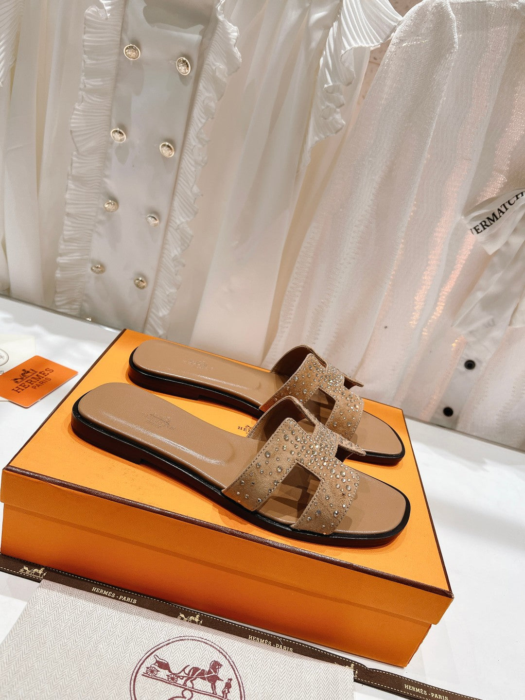0RAN SANDAL CARAMEL LAMBSKIN ATTACH CRYSTALS - 34