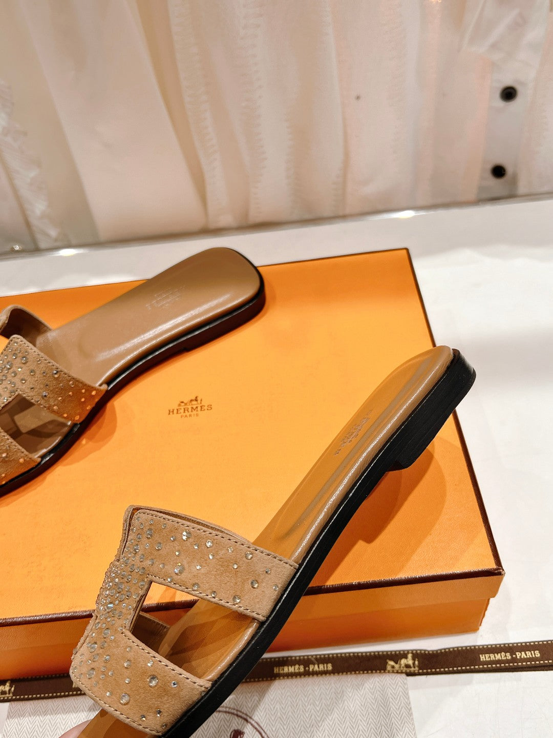 0RAN SANDAL CARAMEL LAMBSKIN ATTACH CRYSTALS - 34