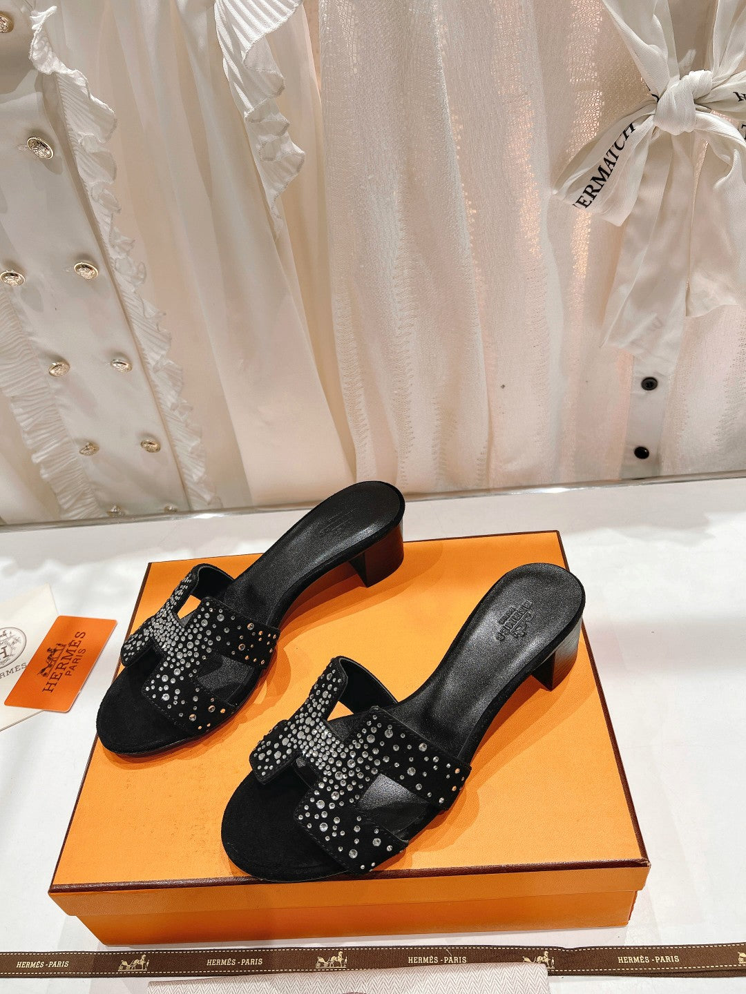 0ASIS SANDALS BLACK LAMBSKIN ATTACH CRYSTAL - 34
