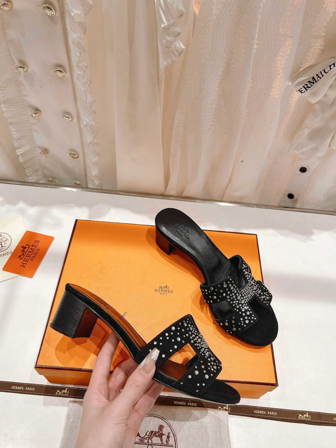 0ASIS SANDALS BLACK LAMBSKIN ATTACH CRYSTAL - 34