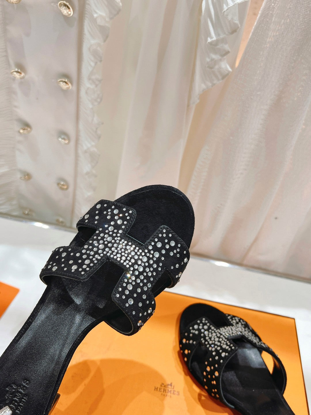 0ASIS SANDALS BLACK LAMBSKIN ATTACH CRYSTAL - 34