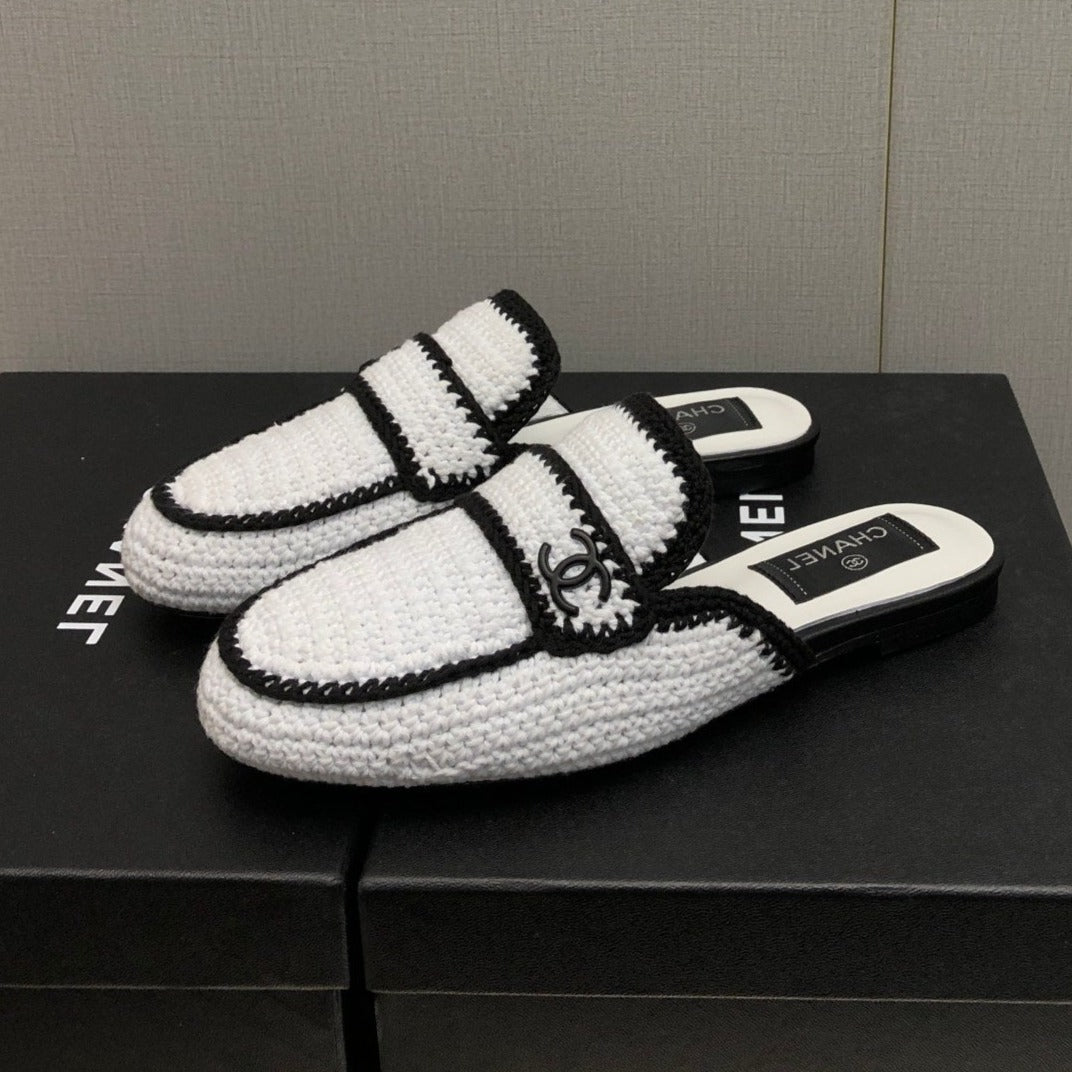 HALF-MULES IN WHITE MIX BLACK WOOL WOVEN - 35