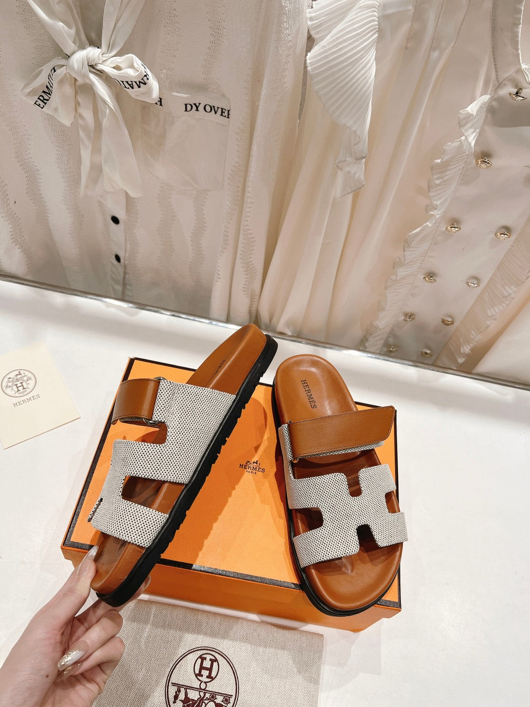 CHYPRE SANDAL BRIGHT BROWN LAMBSKIN AND SILVER DENIM - 34
