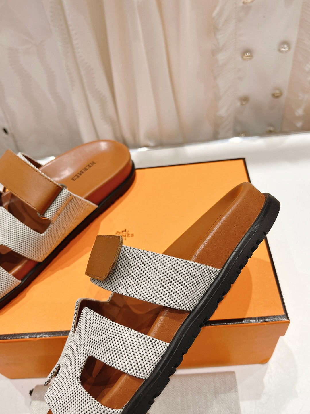 CHYPRE SANDAL BRIGHT BROWN LAMBSKIN AND SILVER DENIM - 34