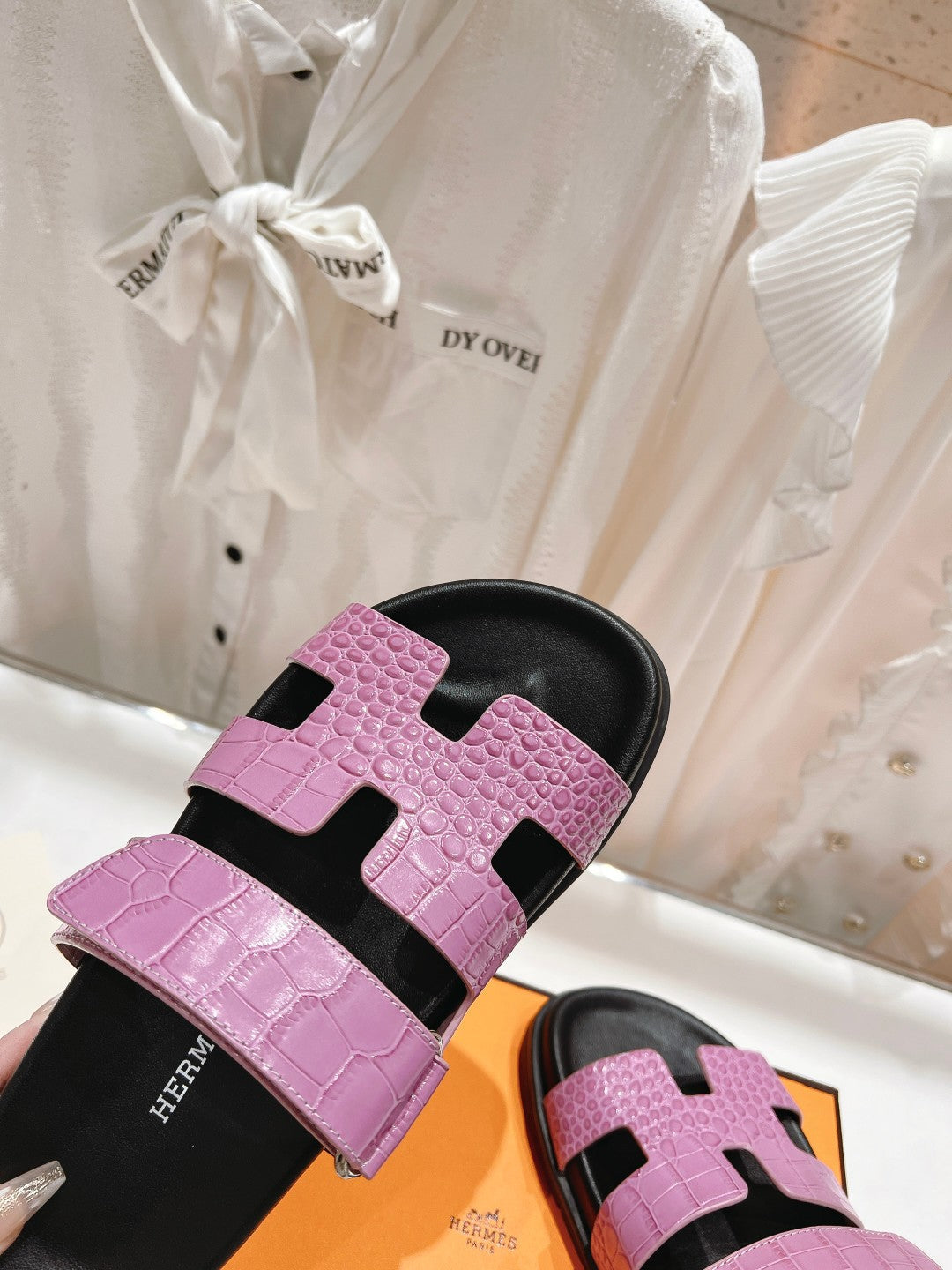 CHYPRE SANDAL BLACK AND LAVENDER LAMBSKIN - 34