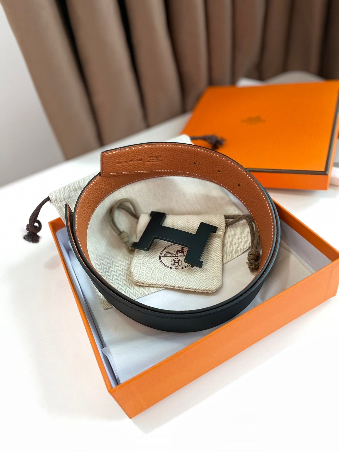 HM CONSTANCE BELT BUCKLE & REVERSIBLE GINGER ORANGE AND BLACK LEATHER STRAP 38MM - 30