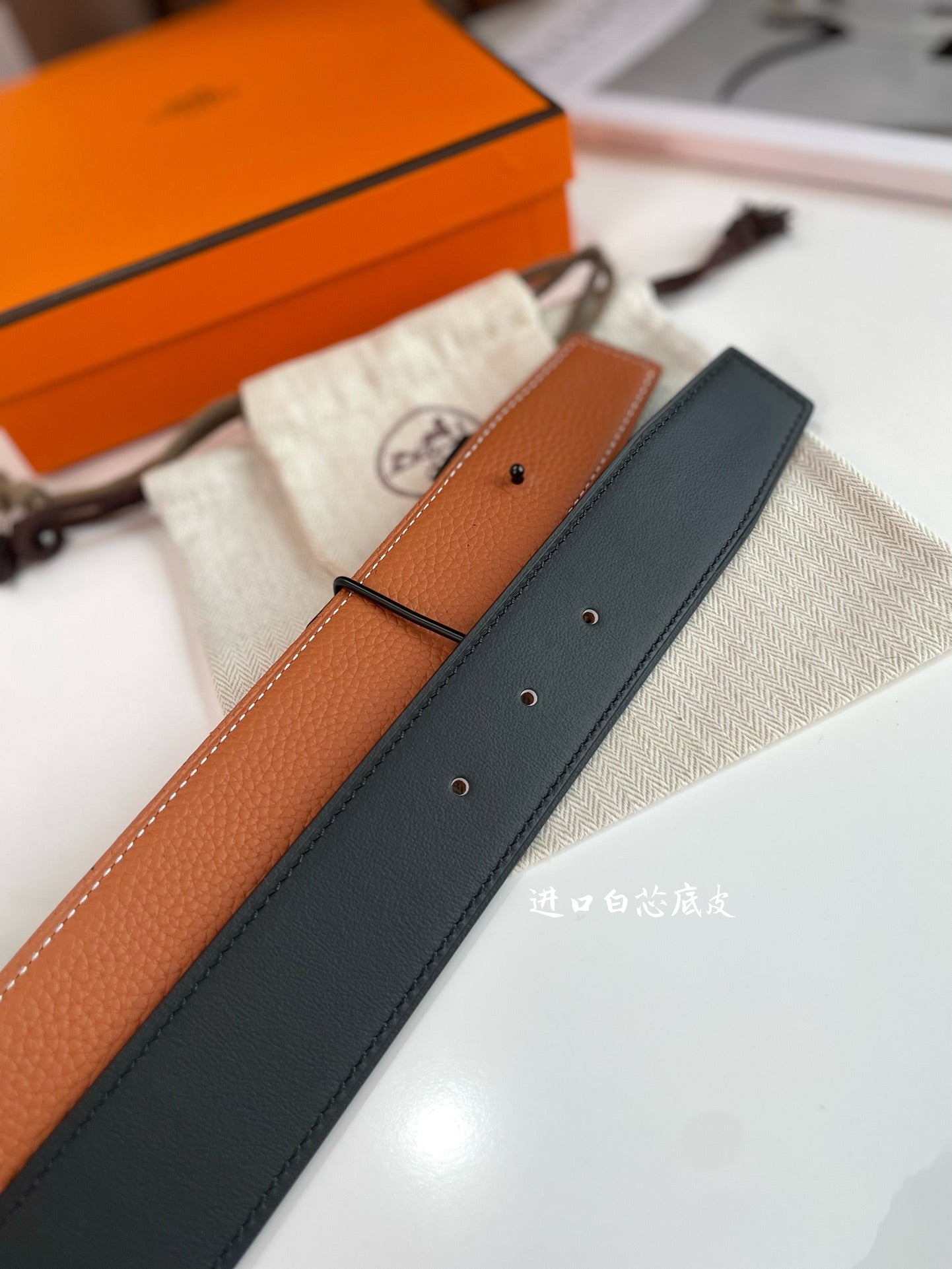 HM CONSTANCE BELT BUCKLE & REVERSIBLE GINGER ORANGE AND BLACK LEATHER STRAP 38MM - 30