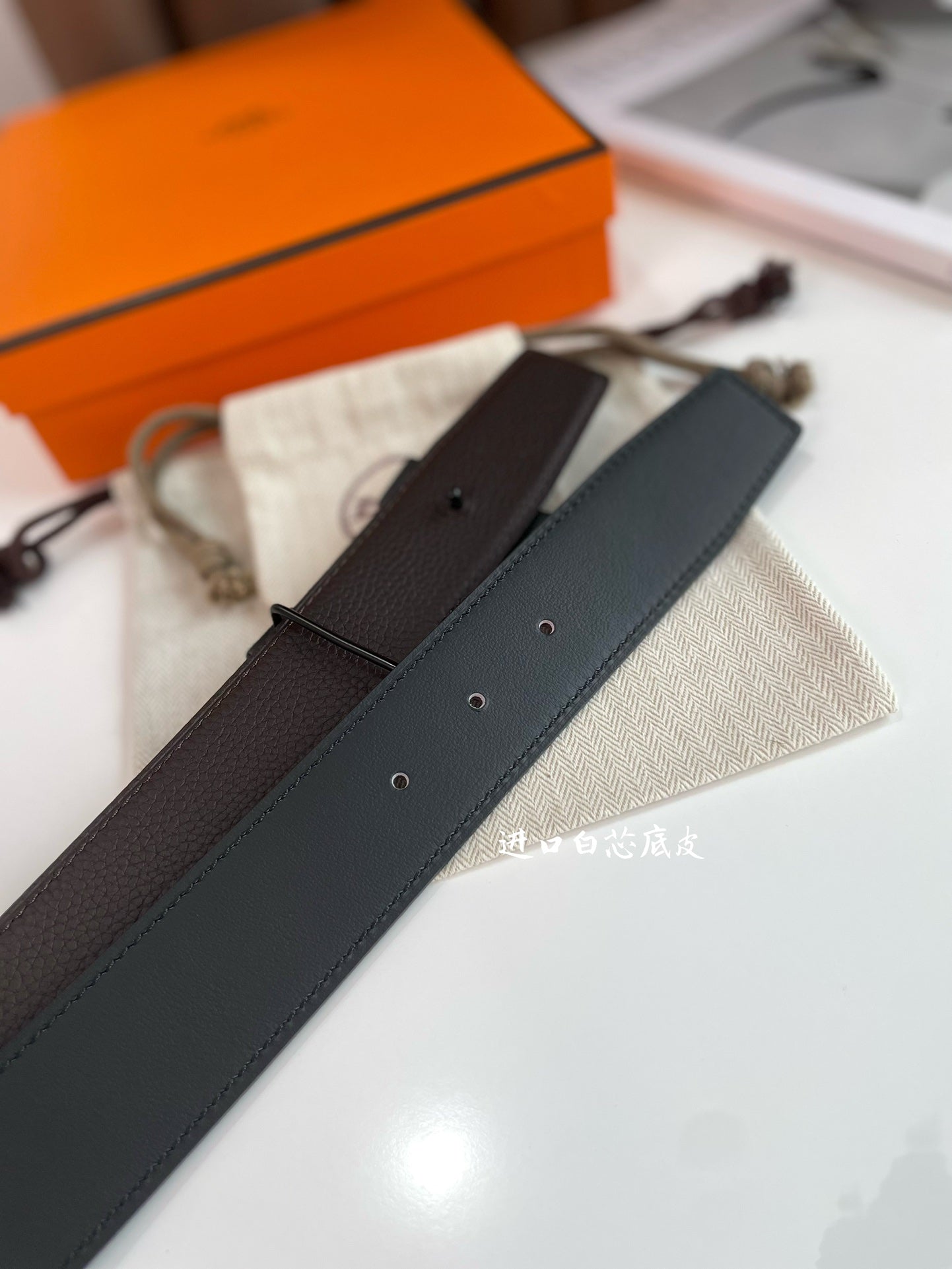 HM CONSTANCE BELT BUCKLE & REVERSIBLE CHOCOLATE BROWN AND BLACK LEATHER STRAP 38MM - 30