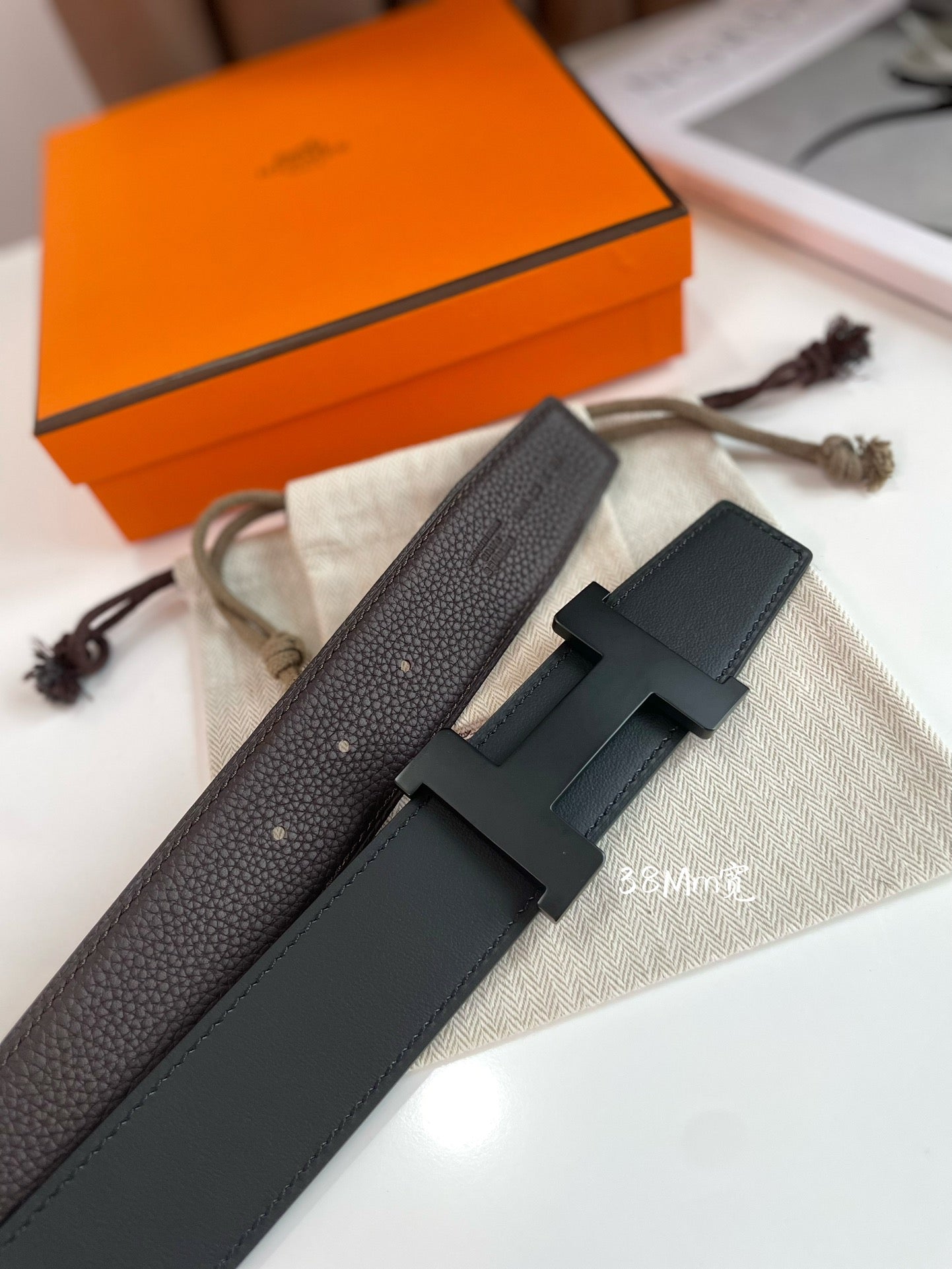 HM CONSTANCE BELT BUCKLE & REVERSIBLE CHOCOLATE BROWN AND BLACK LEATHER STRAP 38MM - 30