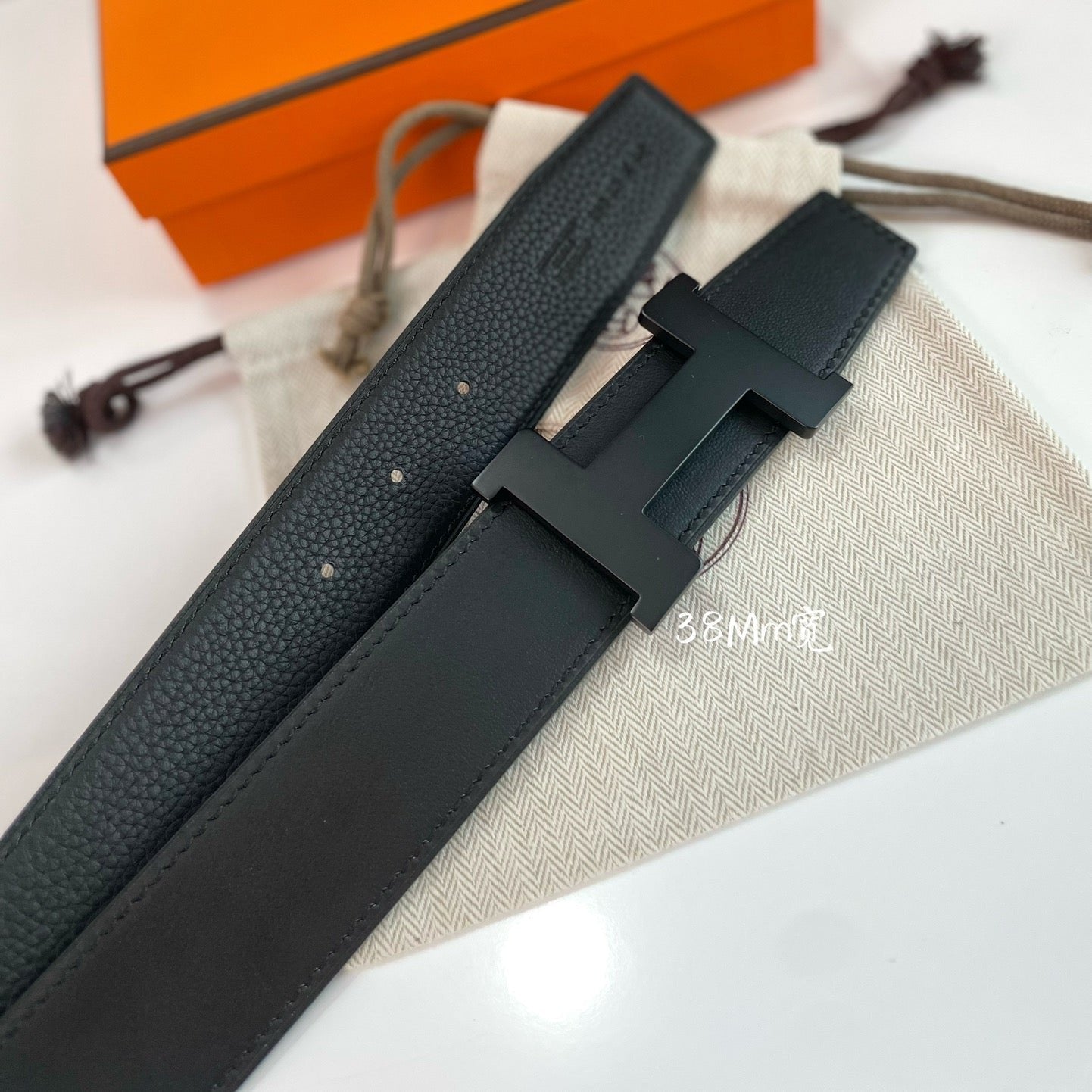 HM CONSTANCE BELT BUCKLE & REVERSIBLE  BLACK LEATHER STRAP 38MM - 30