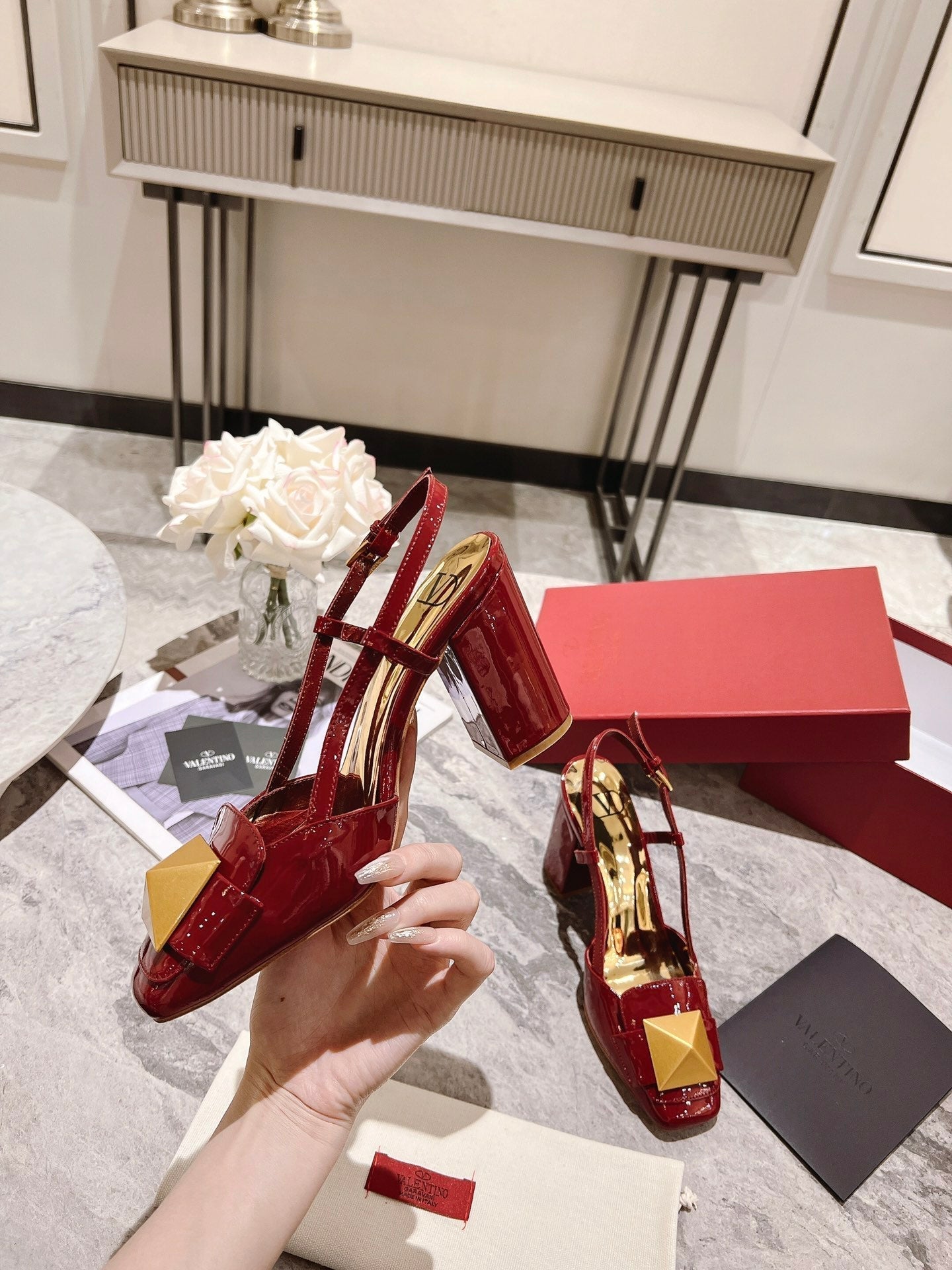 ONE STUD RUBY RED PATENT LEATHER LACE-UP HIGH HEELS 85 MM - 34