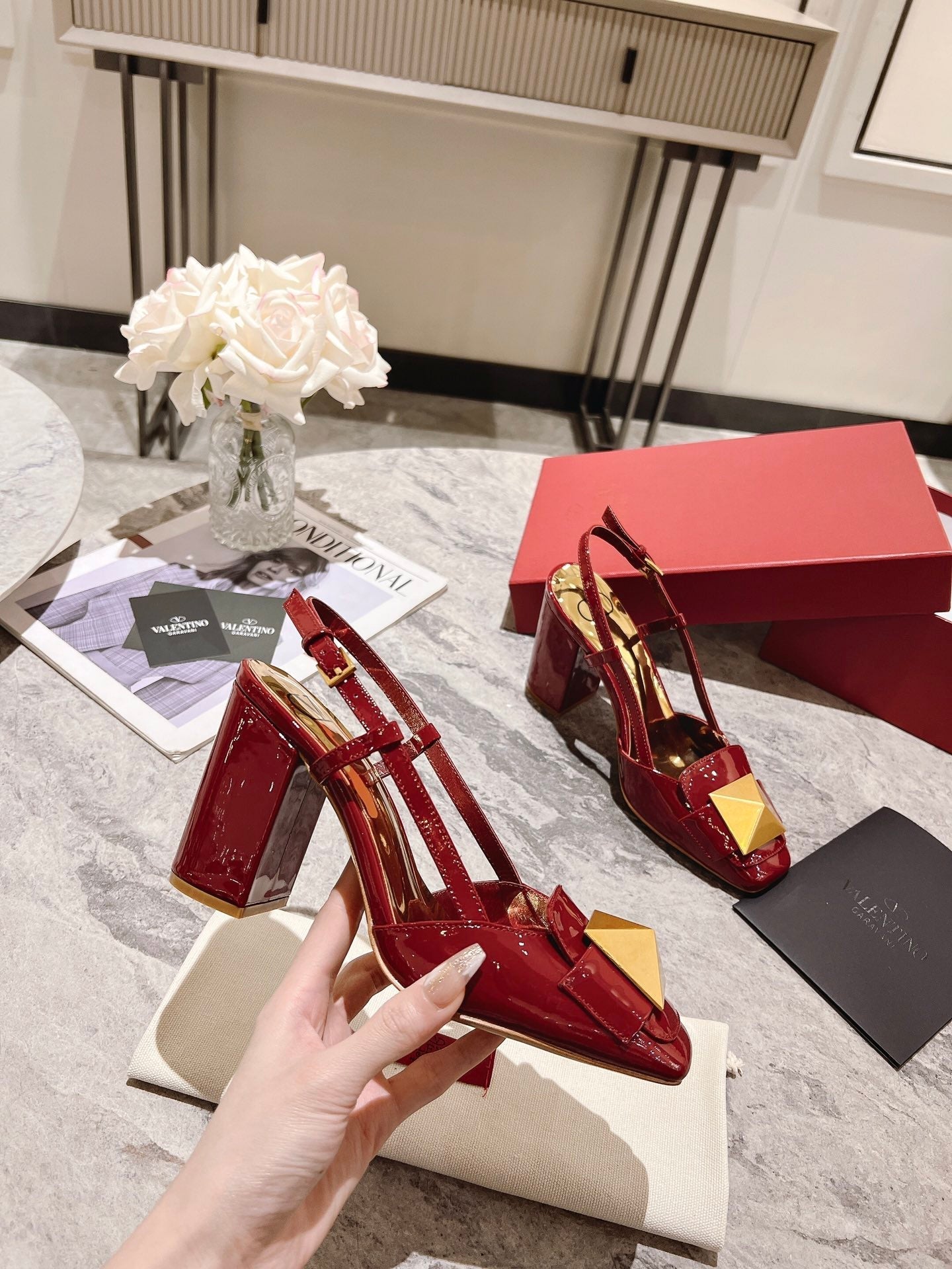 ONE STUD RUBY RED PATENT LEATHER LACE-UP HIGH HEELS 85 MM - 34