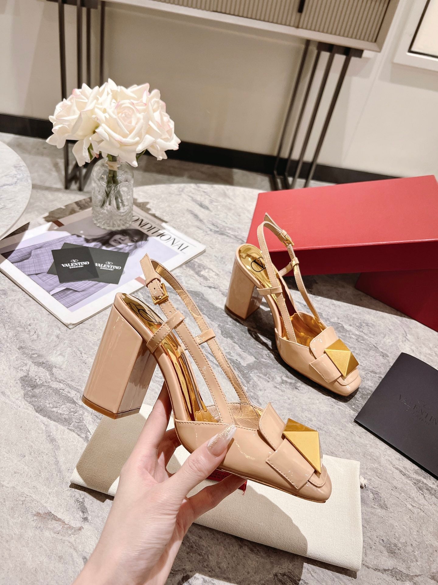 ONE STUD BEIGE TAN PATENT LEATHER LACE-UP HIGH HEELS 85 MM - 34