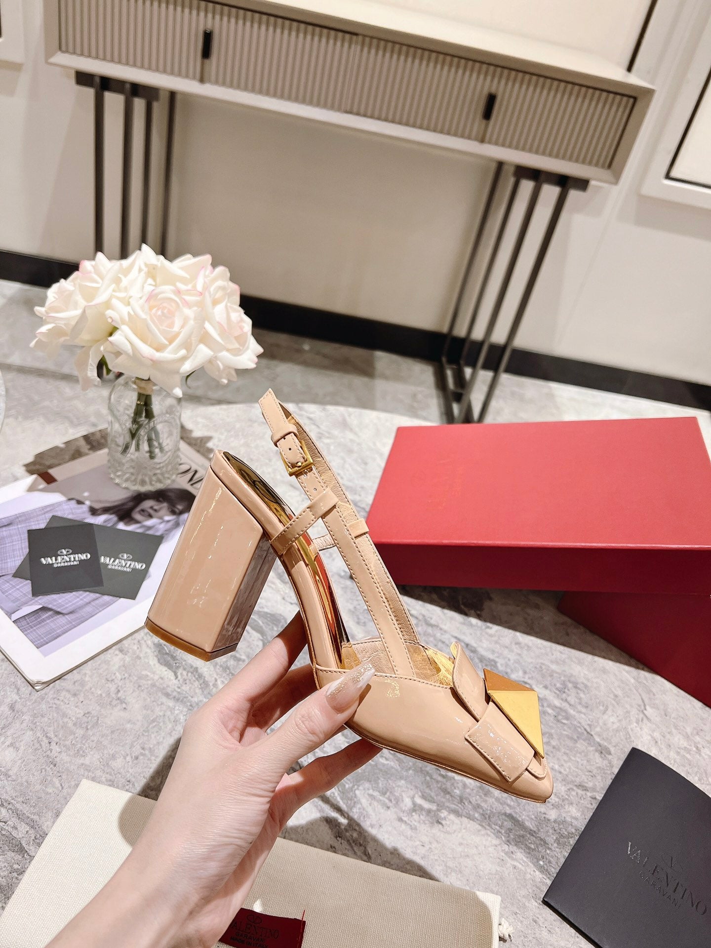 ONE STUD BEIGE TAN PATENT LEATHER LACE-UP HIGH HEELS 85 MM - 34