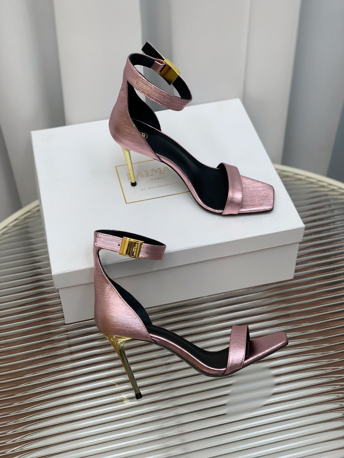 BALMAIN 25S METAL BUCKLE HIGH HEELS 95MM IN IRIDESCENT PURPLE CALFSKIN - 35