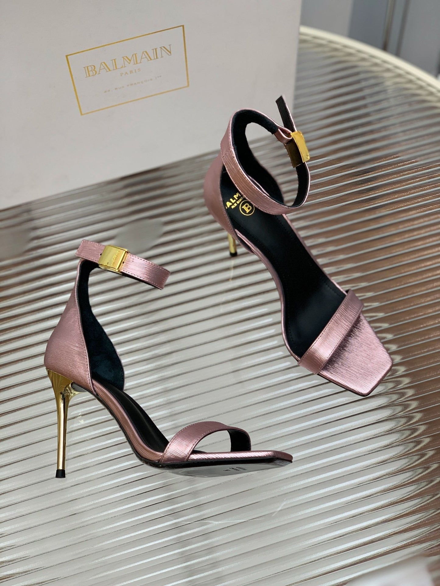 BALMAIN 25S METAL BUCKLE HIGH HEELS 95MM IN IRIDESCENT PURPLE CALFSKIN - 35