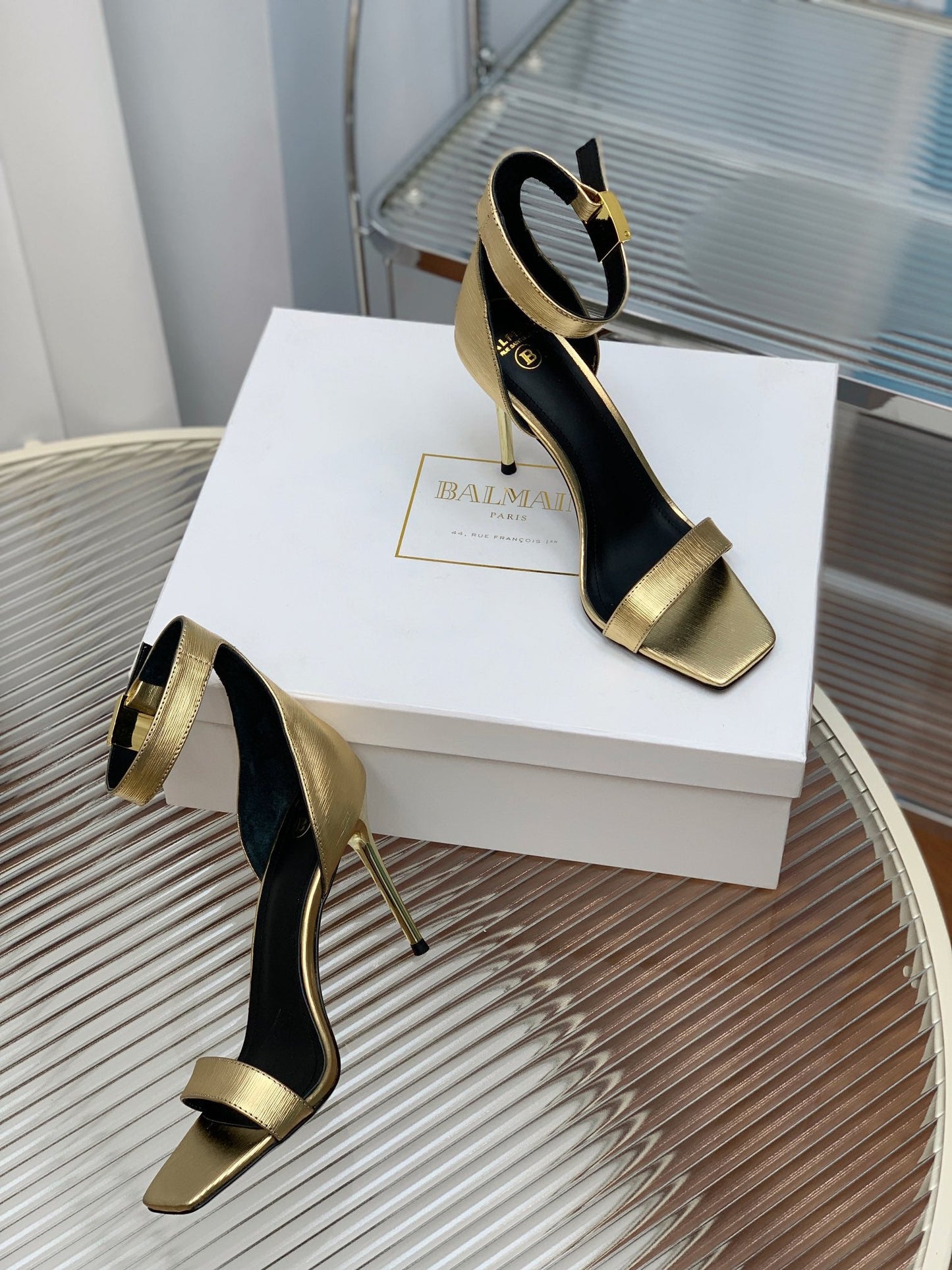 BALMAIN 25S METAL BUCKLE HIGH HEELS 95MM IN GOLD CALFSKIN - 35
