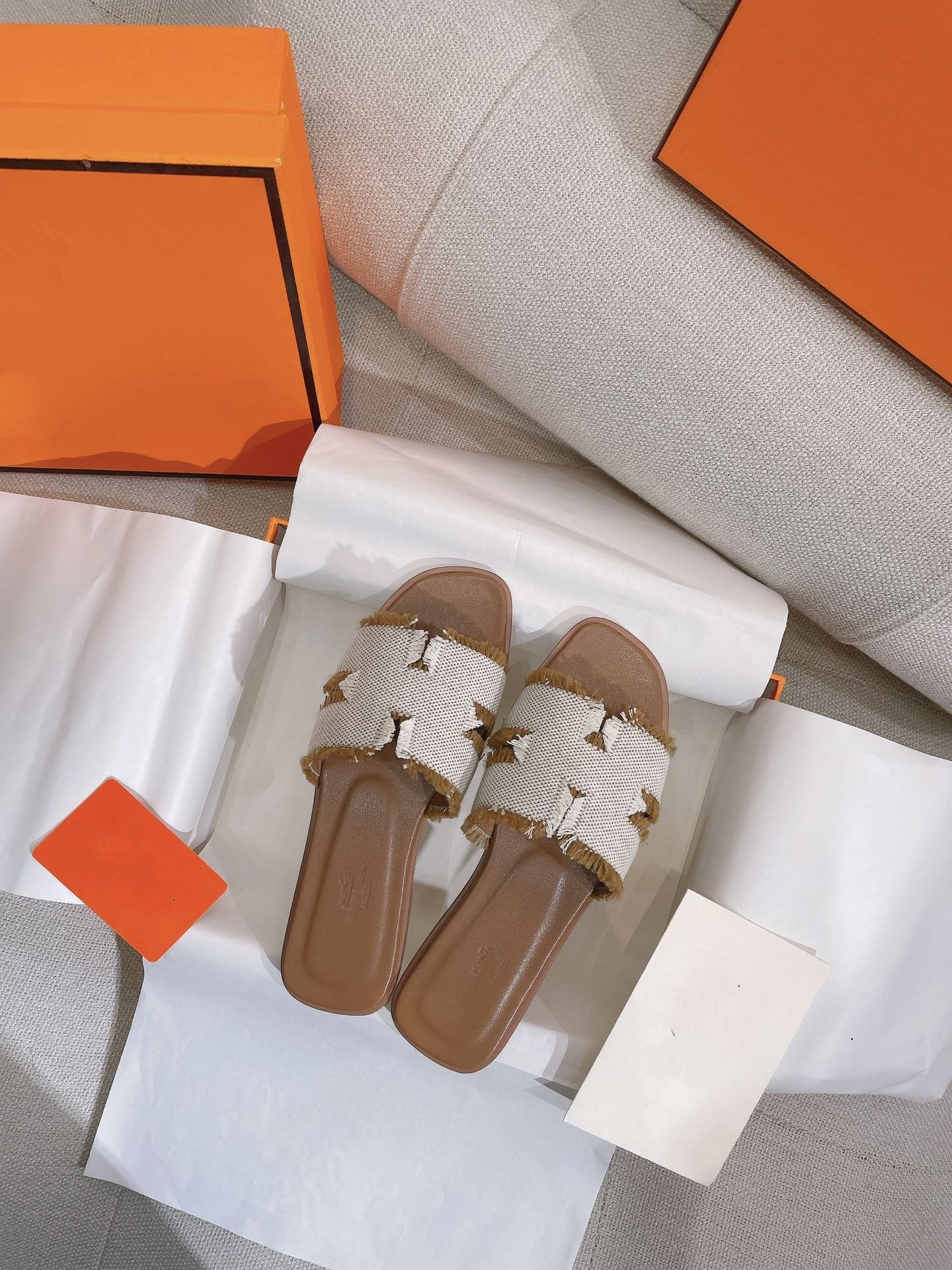 0RAN SANDAL GRAY CLOUD CANVAS - 35