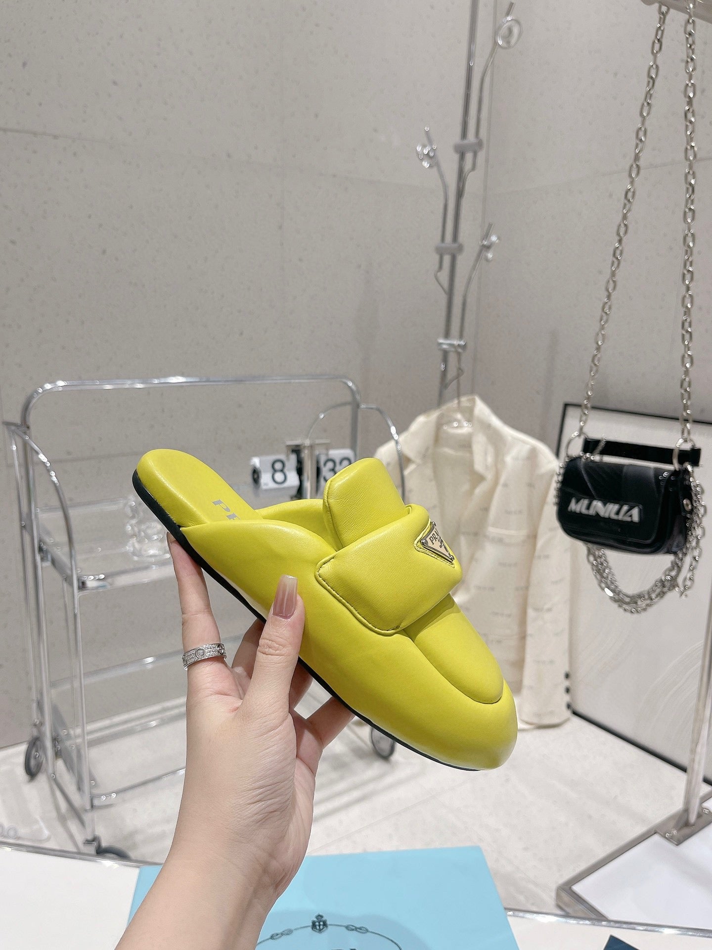 PRA SOFT PADDED NAPPA SHEARLING MULES LIME LAMBSKIN - 35