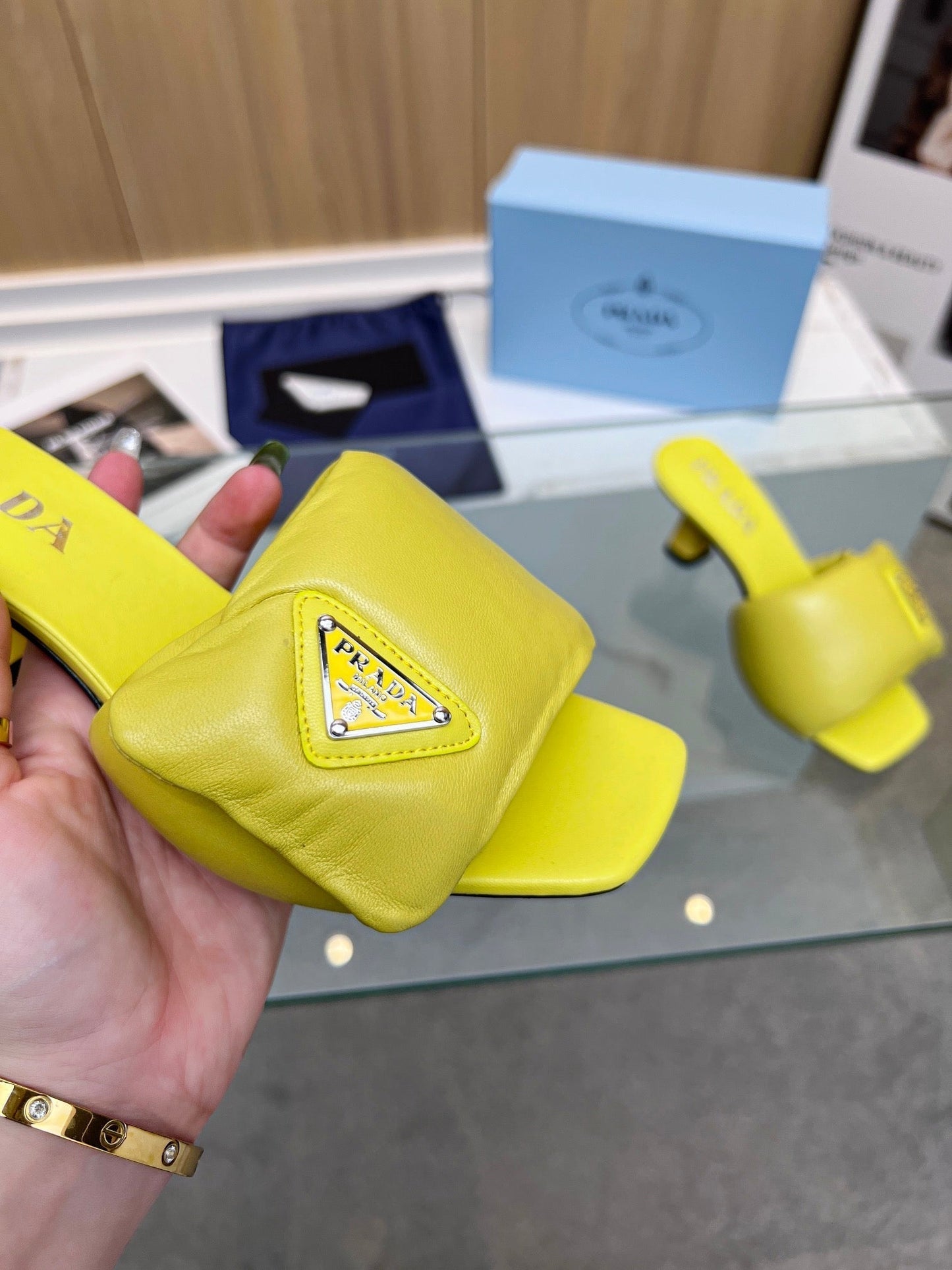 PRA SOFT PADDED NAPPA SANDALS 60 LEMON LAMBSKIN - 35