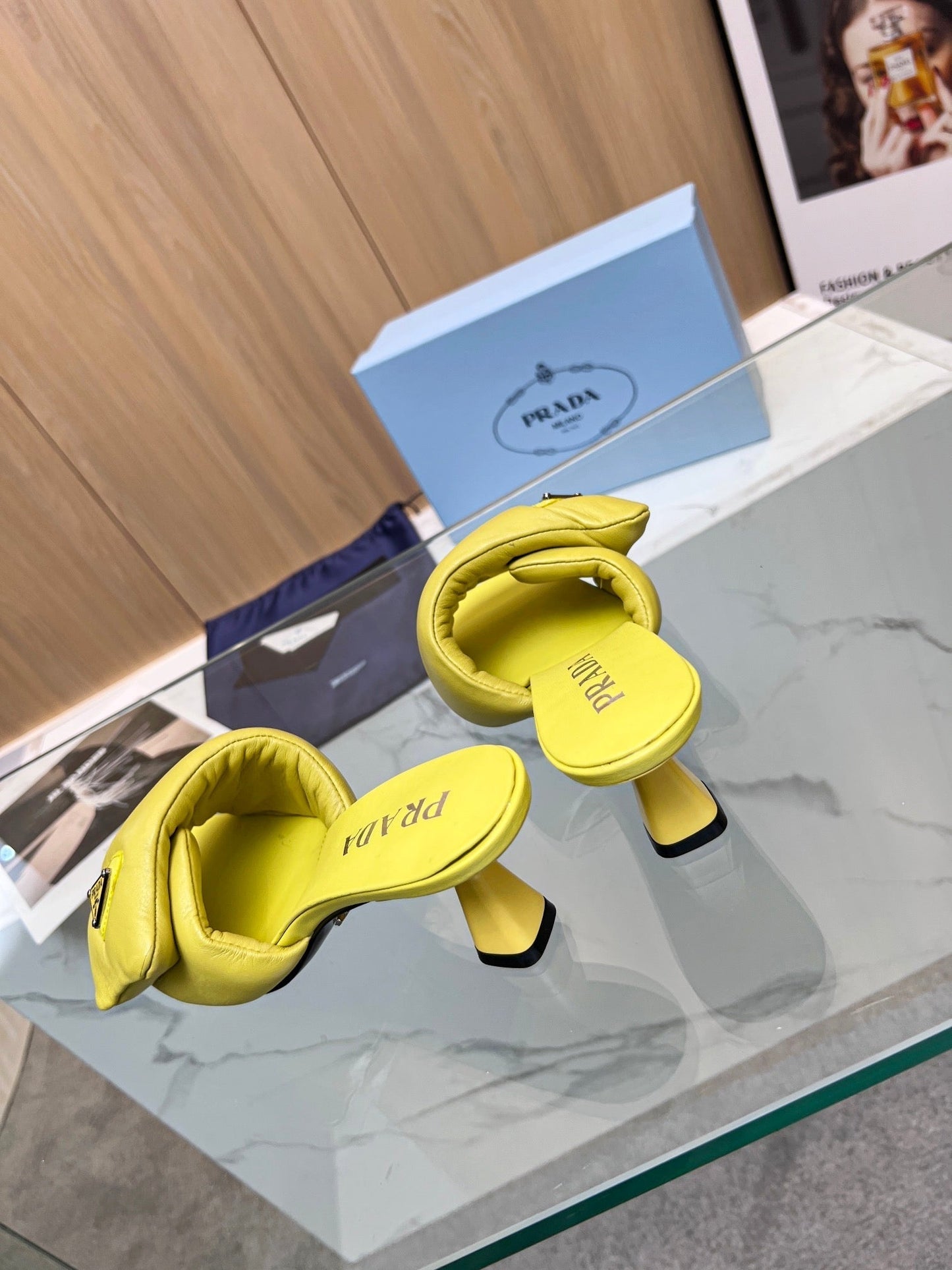PRA SOFT PADDED NAPPA SANDALS 60 LEMON LAMBSKIN - 35