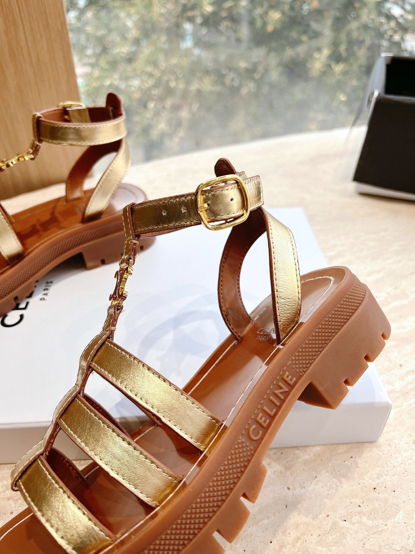 LYMPIA GLADIATOR SANDAL IN GOLD METALLIC CALFSKIN - 35