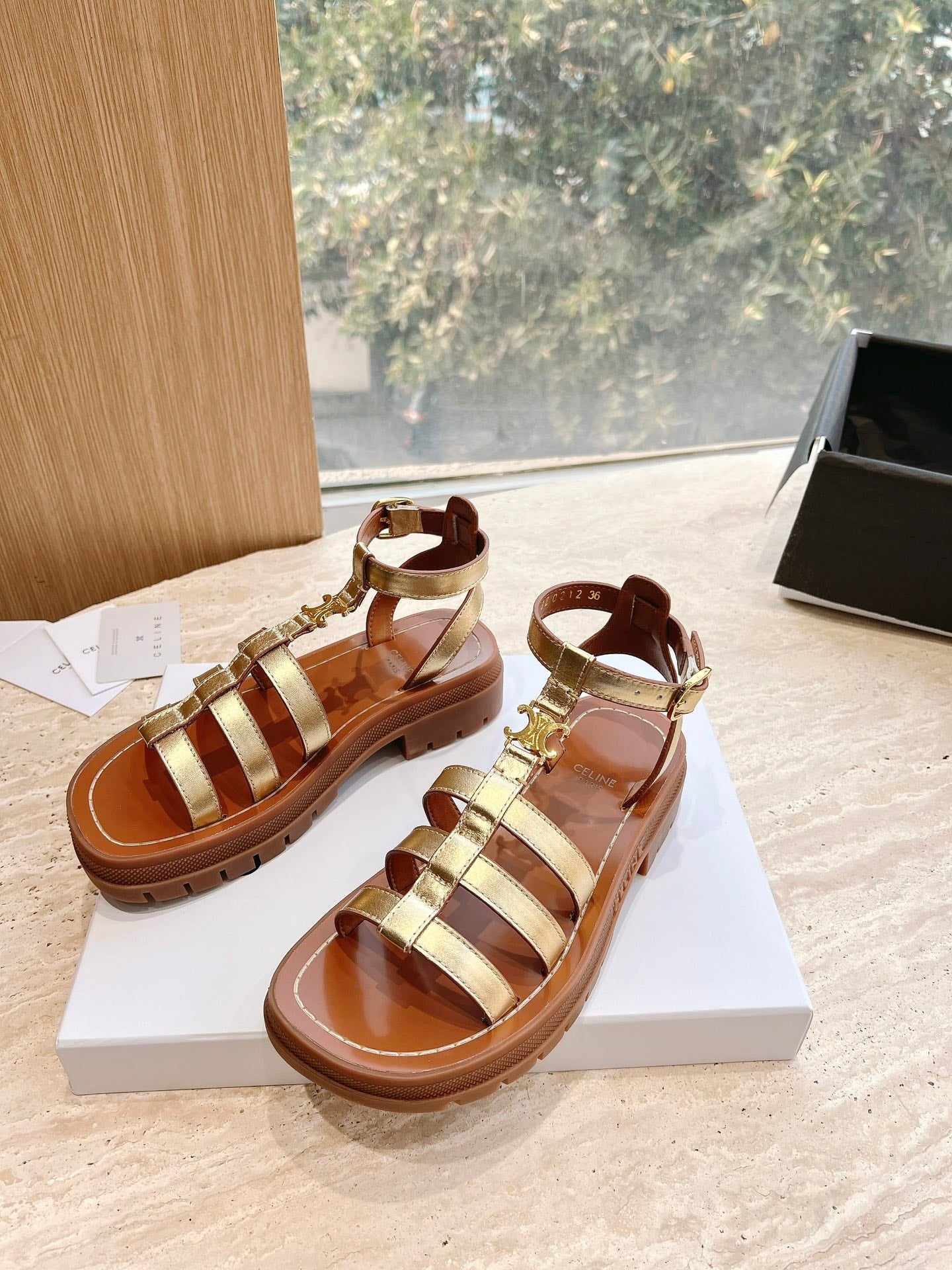 LYMPIA GLADIATOR SANDAL IN GOLD METALLIC CALFSKIN - 35