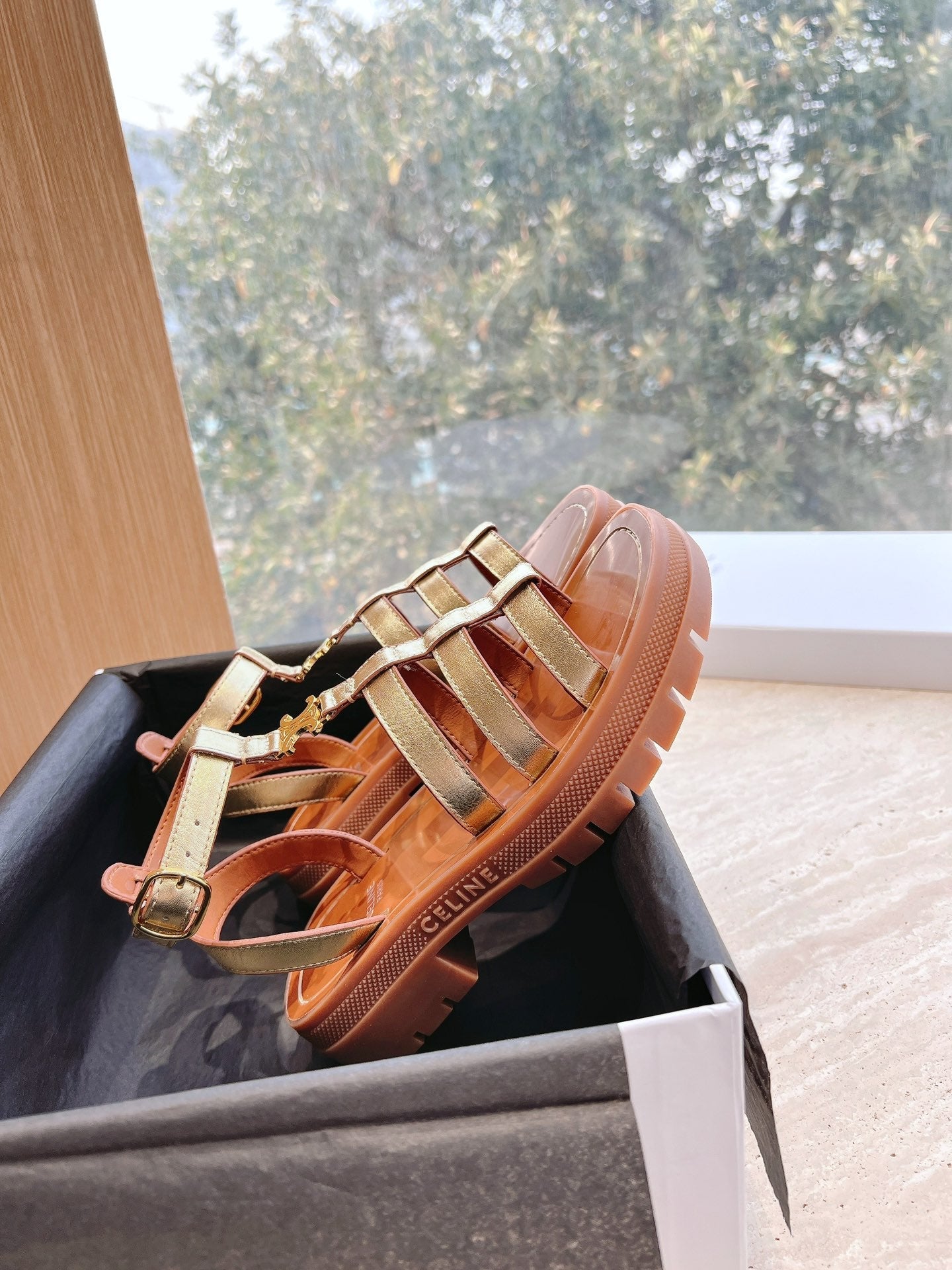 LYMPIA GLADIATOR SANDAL IN GOLD METALLIC CALFSKIN - 35