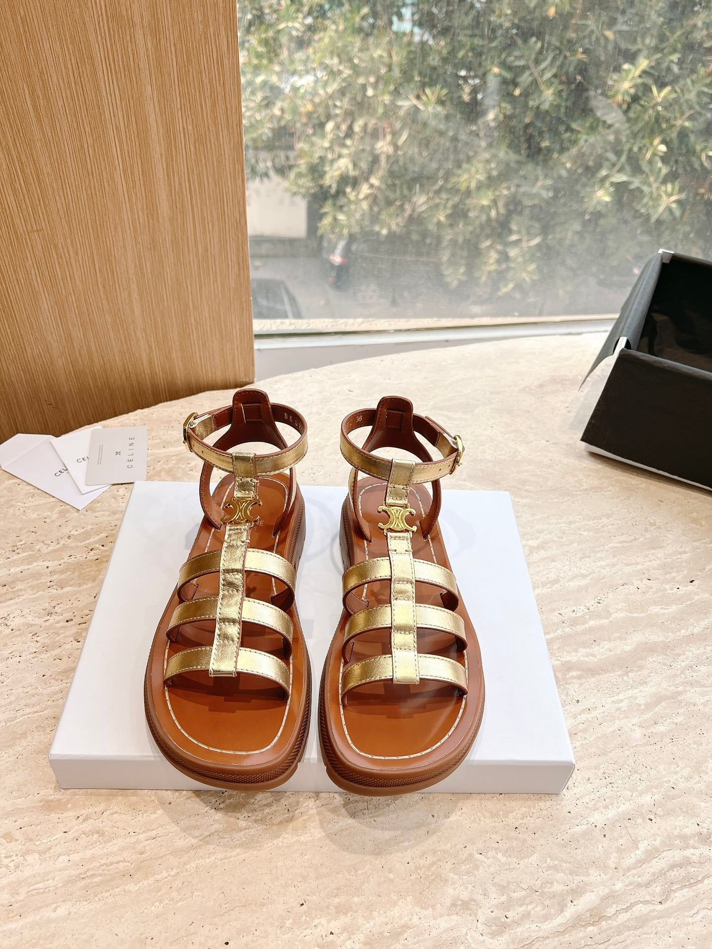 LYMPIA GLADIATOR SANDAL IN GOLD METALLIC CALFSKIN - 35
