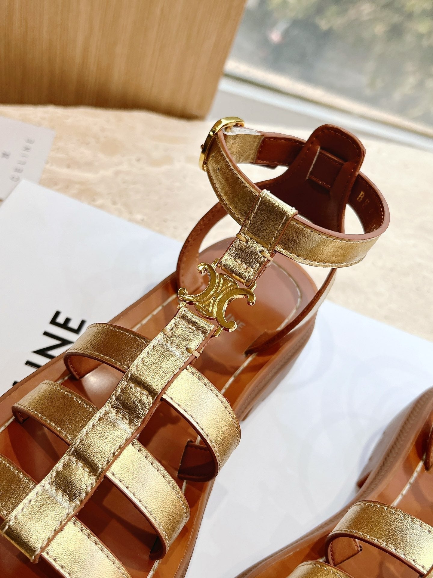 LYMPIA GLADIATOR SANDAL IN GOLD METALLIC CALFSKIN - 35