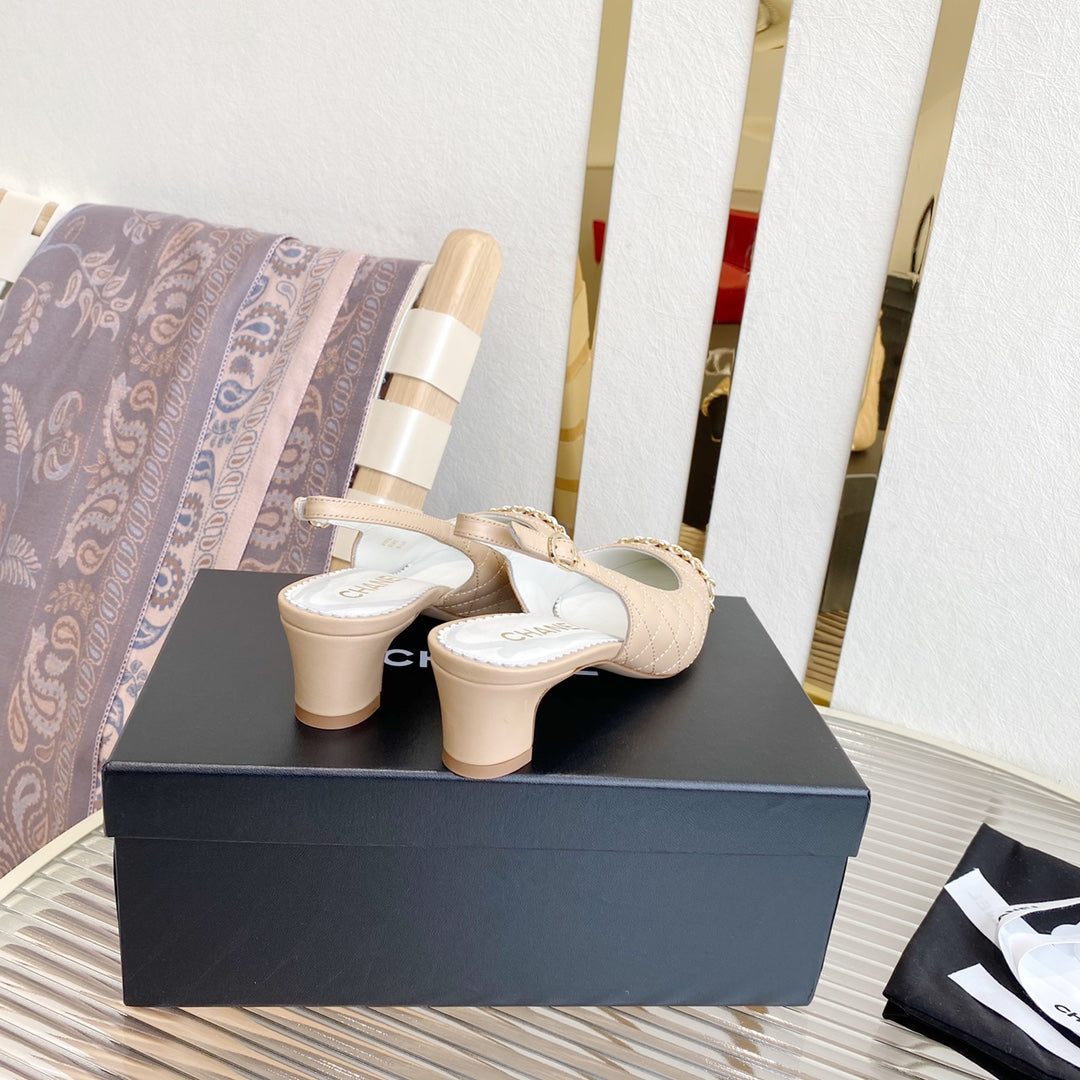 CC SLINGBACK 25S 30 MM IN BEIGE LAMBSKIN WITH SILVER HARDWARE - 35