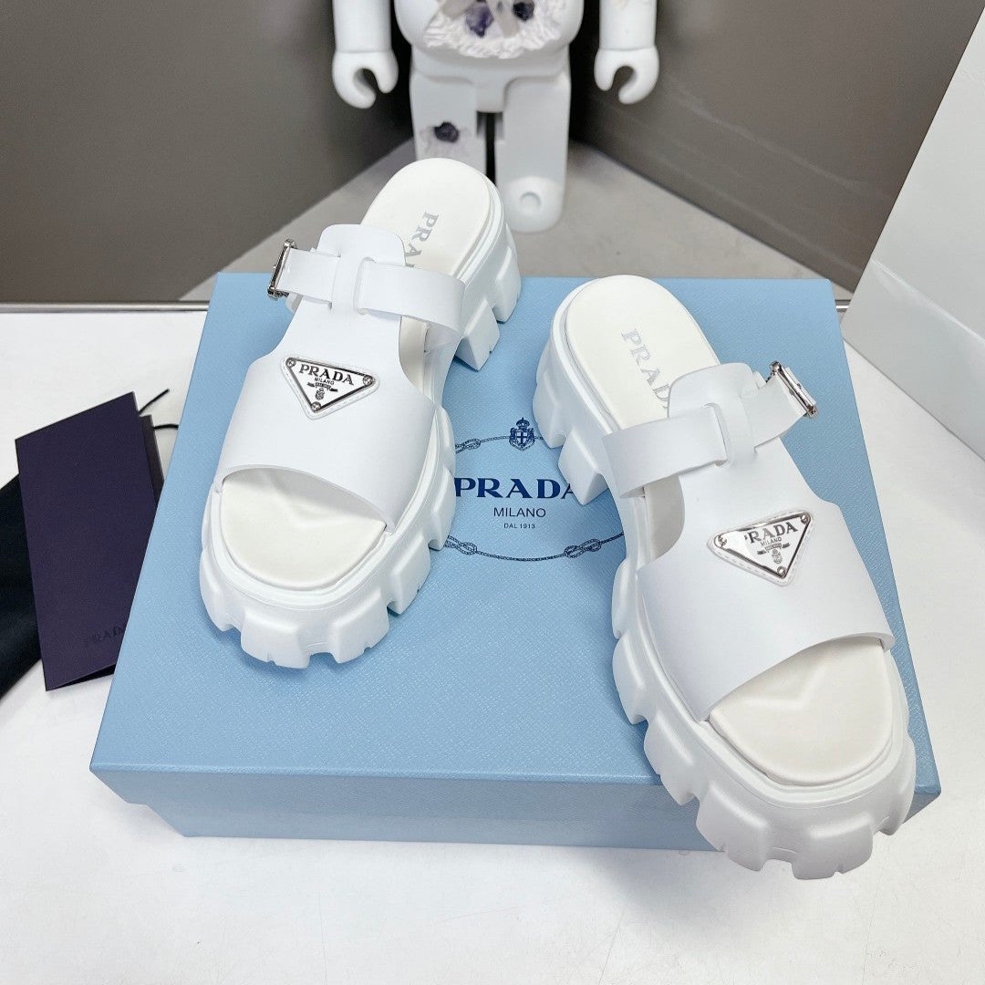 MONOLITH SLIPPER SANDALS IN WHITE RUBBER - 35