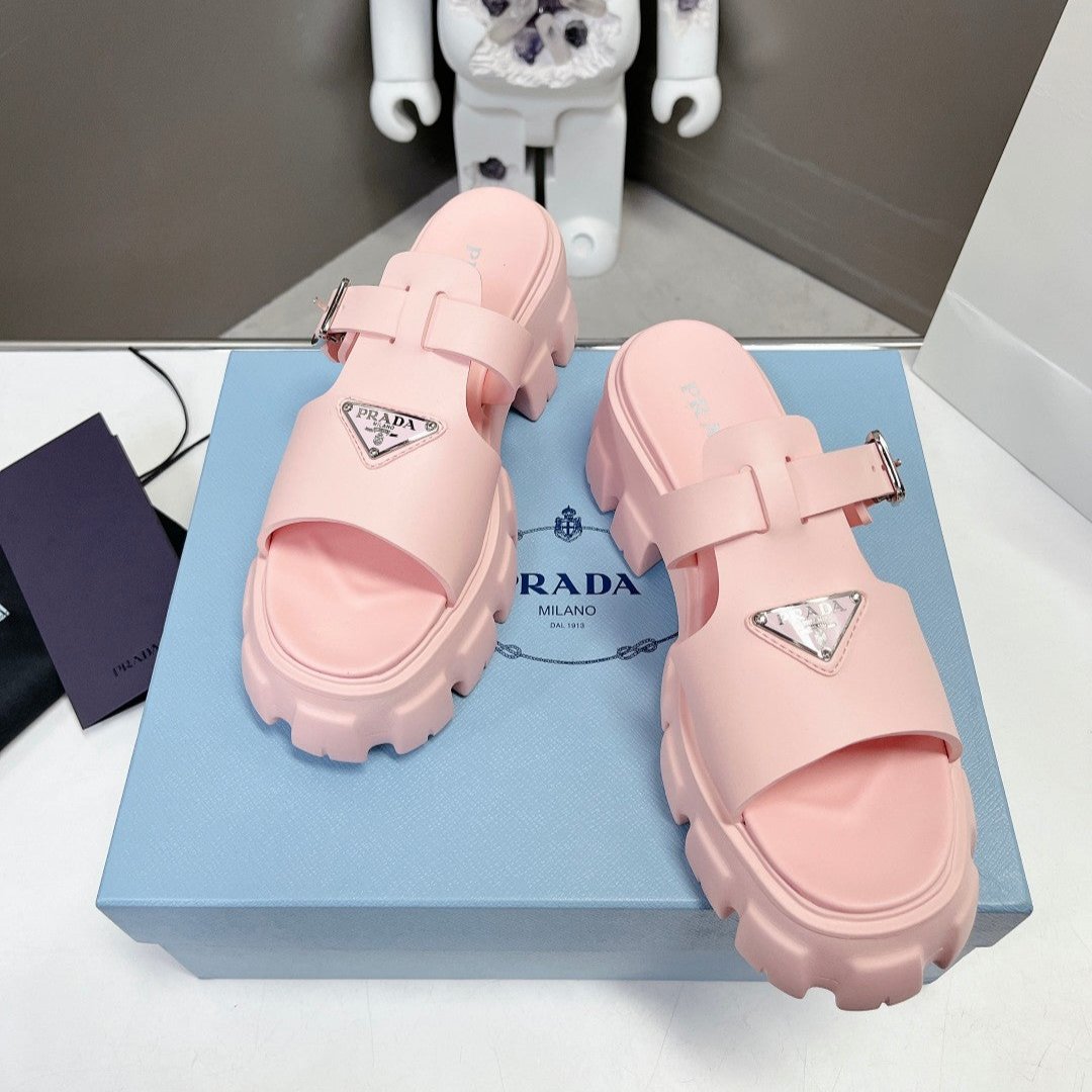MONOLITH SLIPPER SANDALS IN LIGHT PINK RUBBER - 35